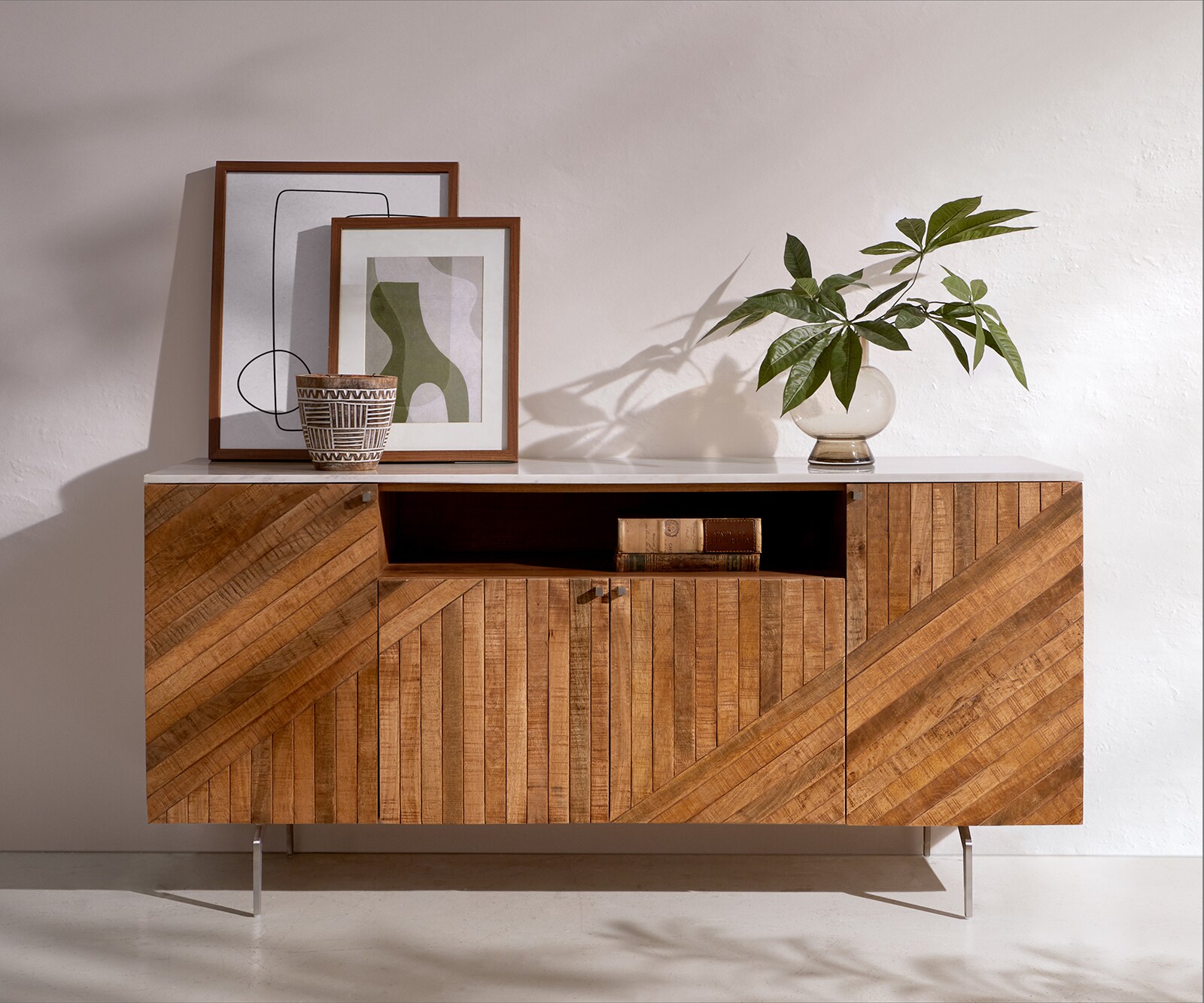 Buffet Bahan 145 cm Mangue Teak 4 portes 1 compartiment Plateau marbre blanc pied d'angle en acier inoxydable 1