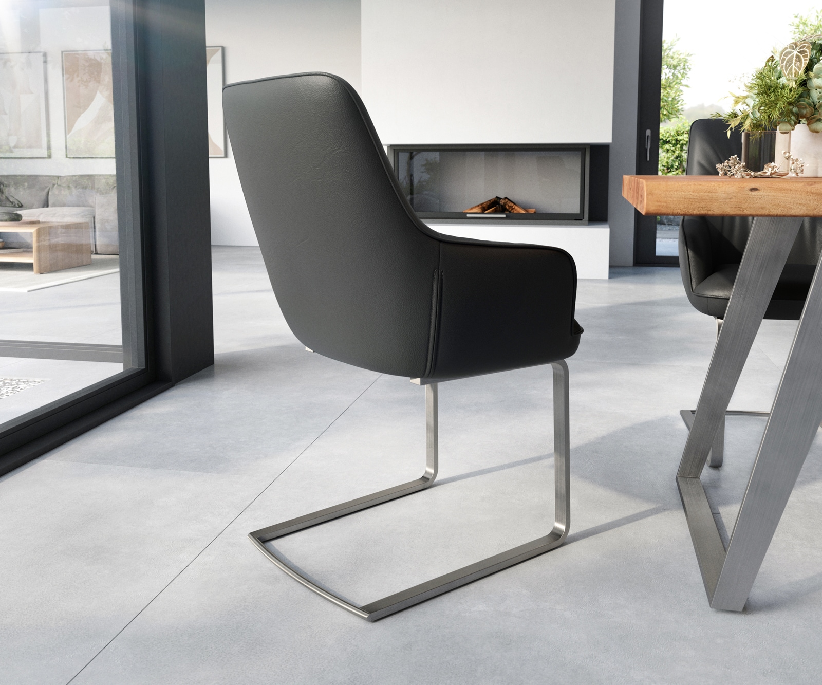 Cantilever Zelia-Flex avec accoudoirs cuir de vache noir pied cantilever plat acier inoxydable brossé ressorts ensachés 4 Cantilever Zelia-Flex avec accoudoirs cuir de vache noir pied cantilever plat acier inoxydable brossé ressorts ensachés 4