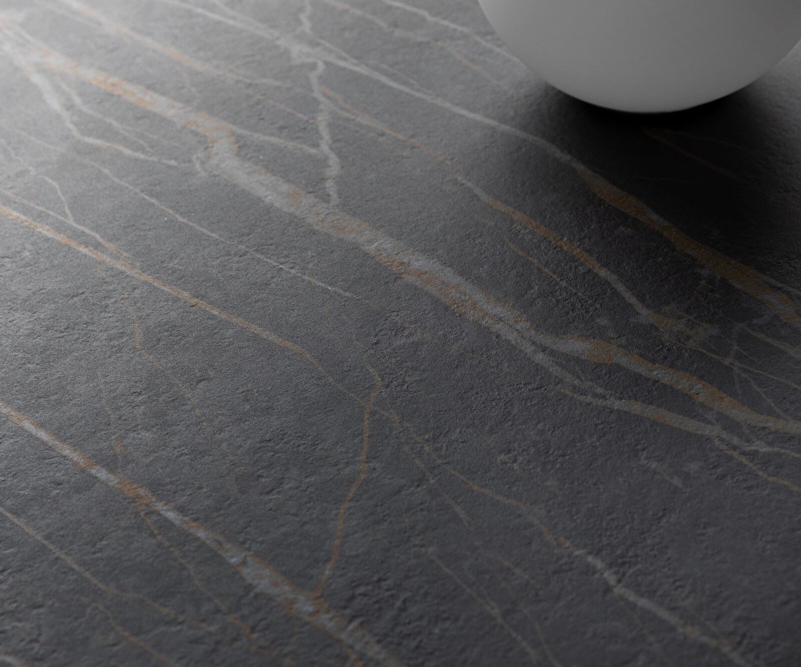 Table basse Edge rond 90x90 cm céramique Laminam® Noir Desir brun Parabi acier inoxydable brossé 5