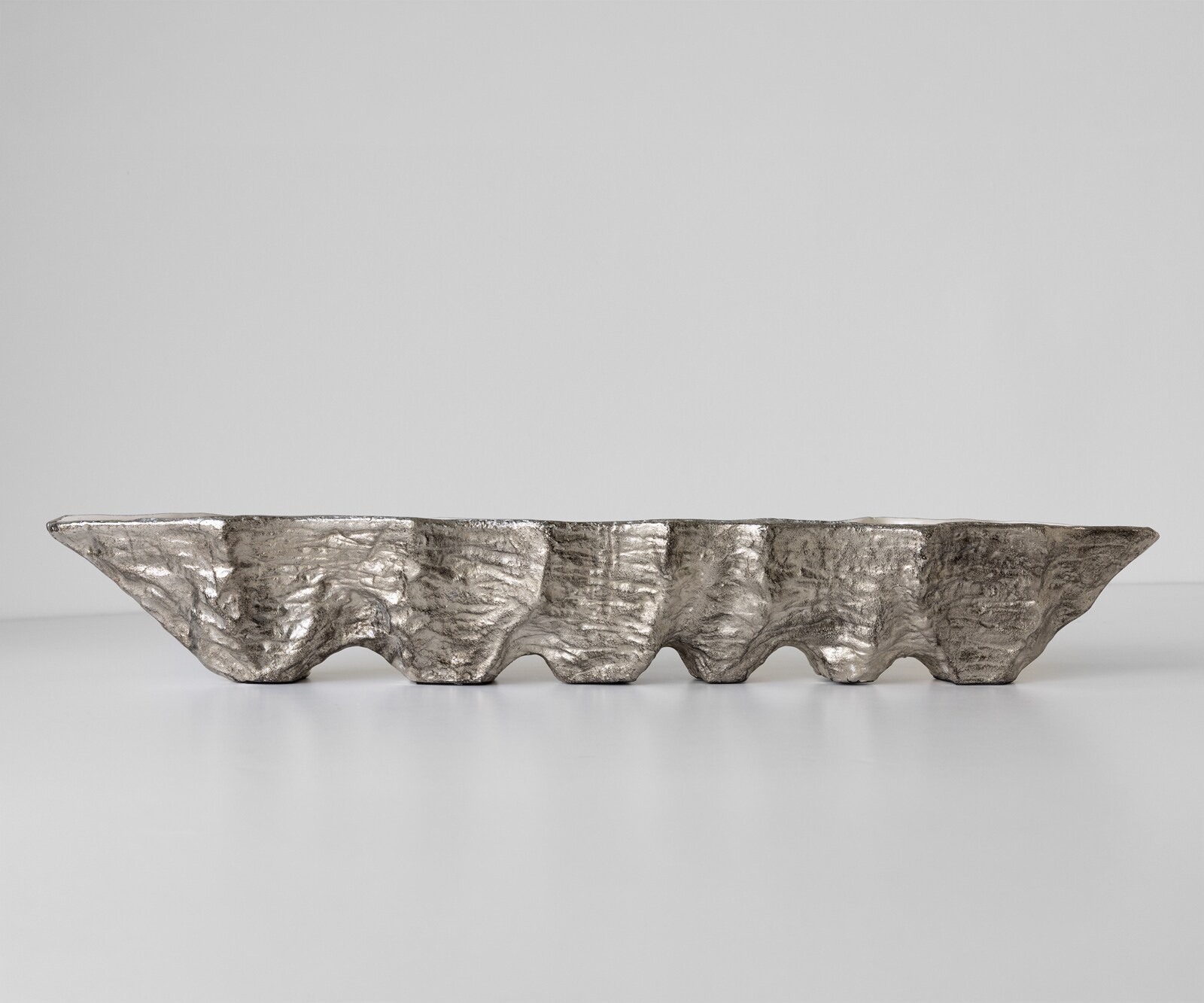 Coupe décorative Riffa l100 x P19 x H15 cm Aluminium Platin Opal Faite main 1