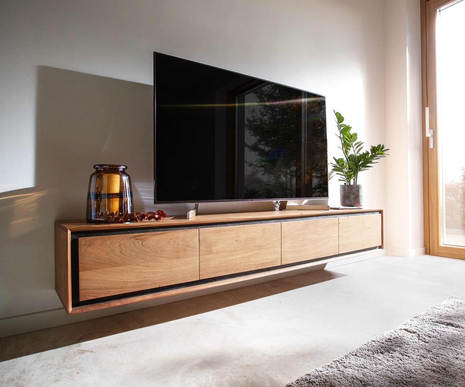 Meuble-TV Stonegrace 200 cm acacia nature 4 portes placage pierre flottant Meuble-TV Stonegrace 200 cm acacia nature 4 portes placage pierre flottant