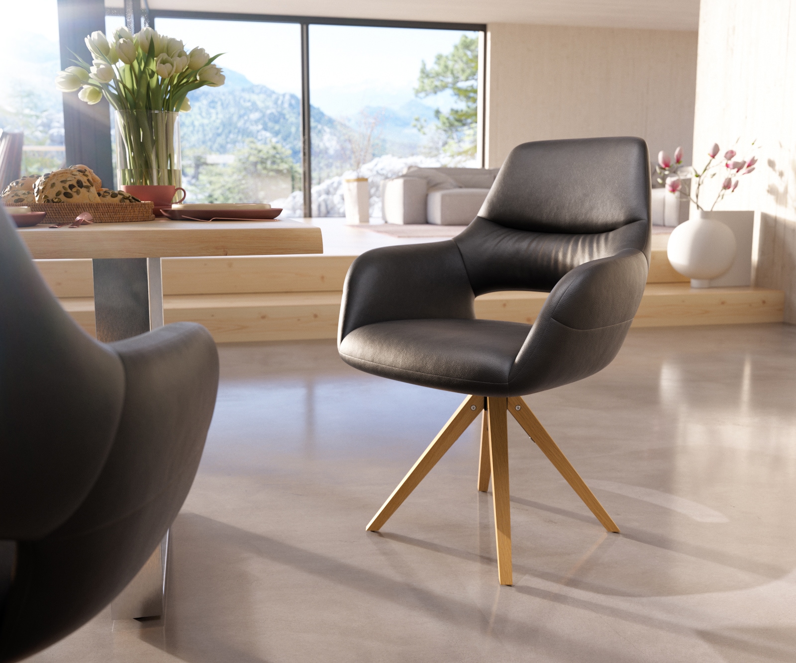 Chaise-de-salle-à-manger Yago-Flex avec accoudoirs cuir de vache noir pied en bois angulaire naturel ressorts ensachés Chaise-de-salle-à-manger Yago-Flex avec accoudoirs cuir de vache noir pied en bois angulaire naturel ressorts ensachés