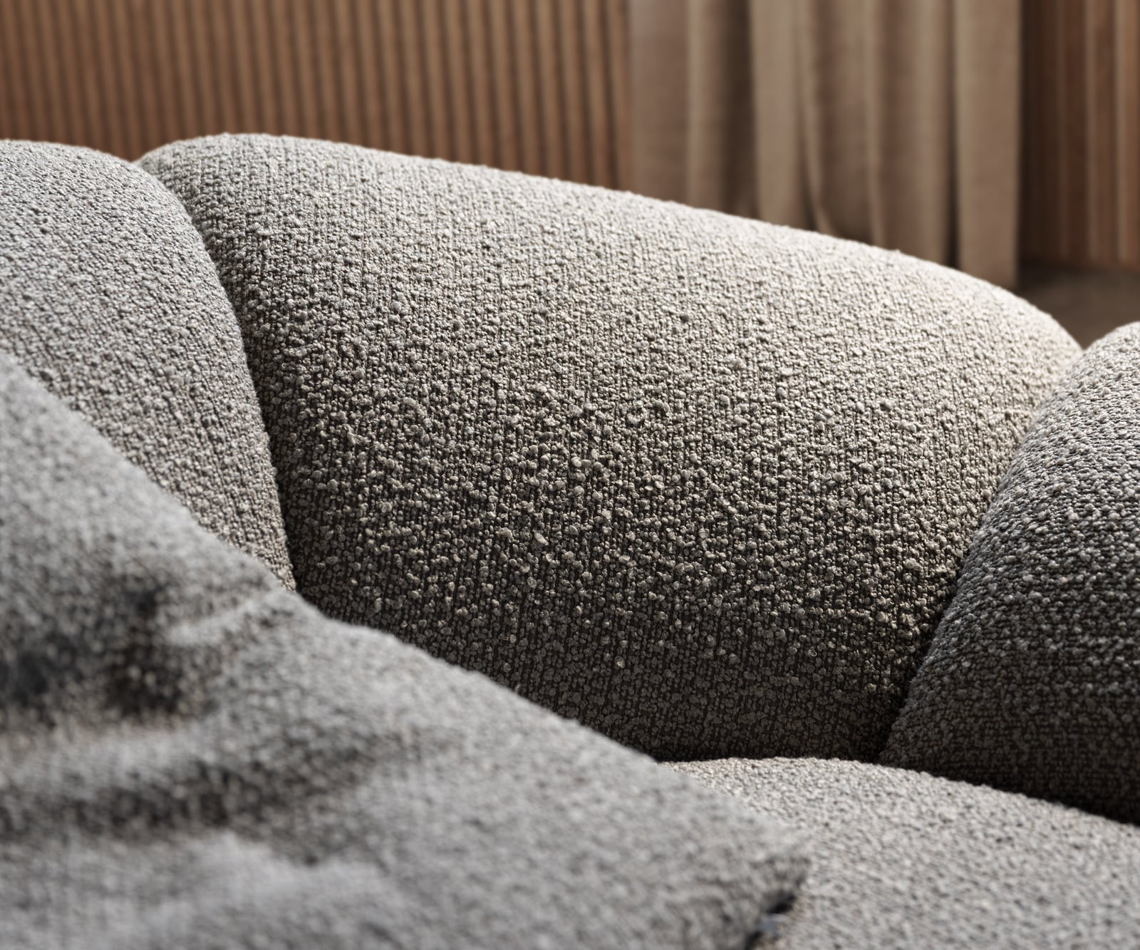 Grand canapé Lunna 360x175 cm Bouclé gris argenté 2 coussins 4