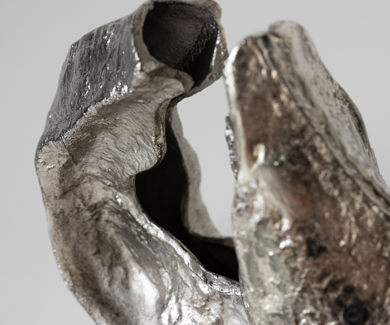 Sculpture Nexora l40 x P17 x H42 cm Aluminium Platin Faite main 4