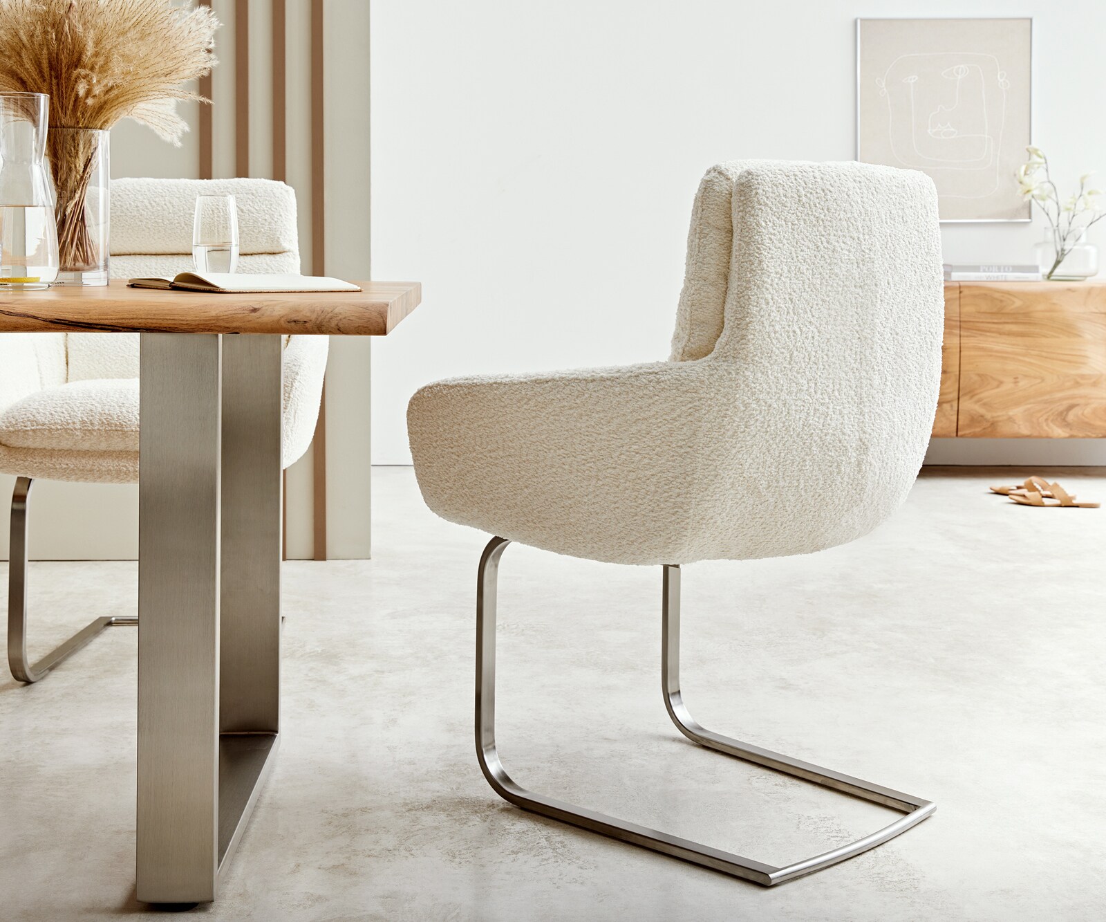 Cantilever Abelia-Flex avec accoudoirs bouclé blanc pied cantilever plat acier inoxydable brossé 4 Cantilever Abelia-Flex avec accoudoirs bouclé blanc pied cantilever plat acier inoxydable brossé 4