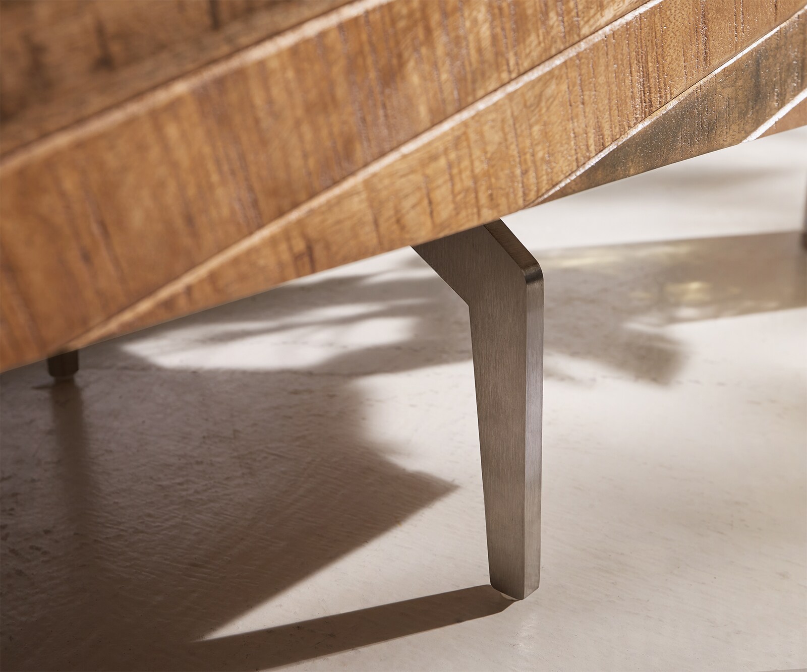 Table basse Bahan 115x60 cm Mangue Teck 2 tiroirs Plateau marbre blanc pied d'angle en acier inoxydable 4