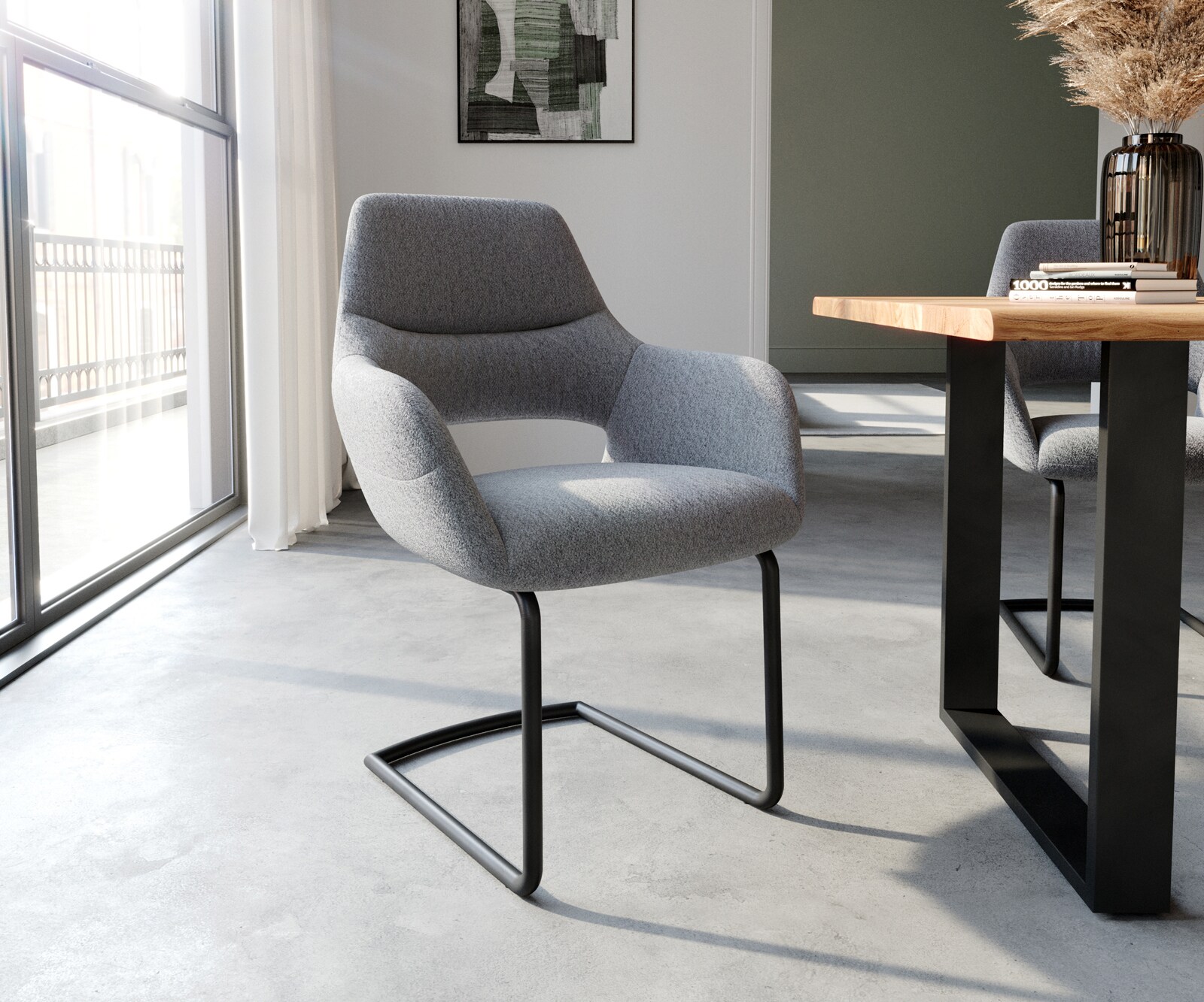 Cantilever Yago-Flex avec accoudoirs tissu texturé gris clair pied cantilever rond noir ressorts ensachés