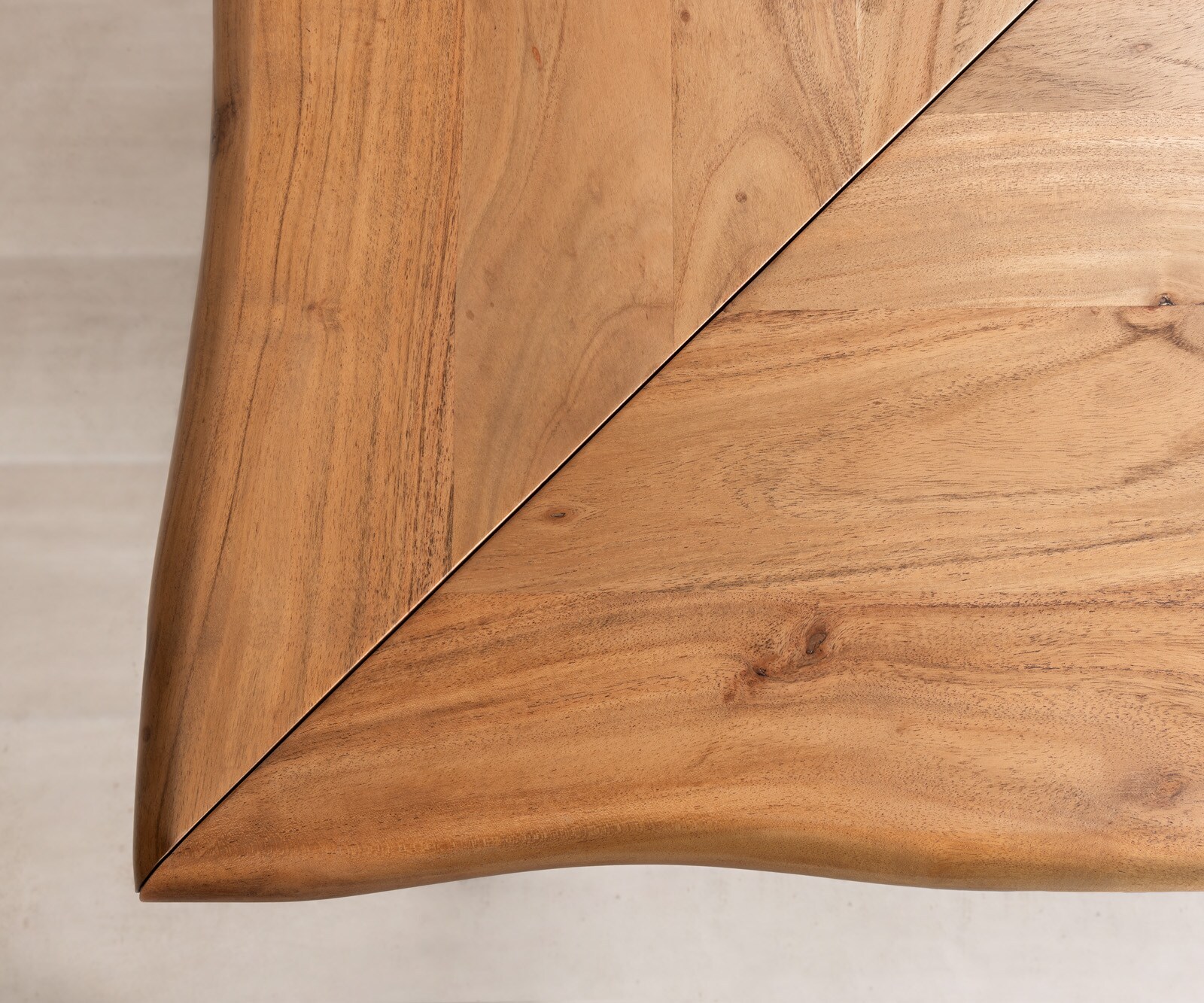 Bureau Live-Edge 170x170 acacia nature cadre gris tronc d'arbre 8