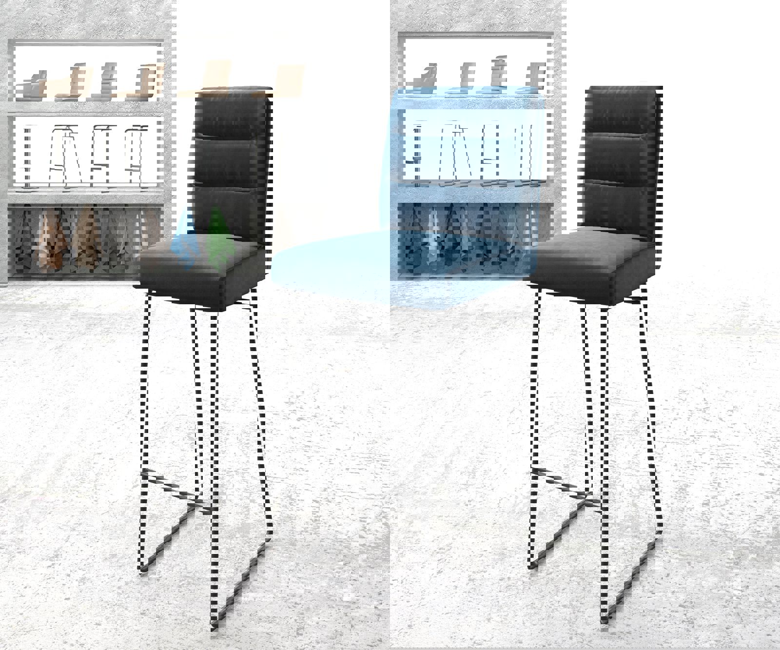 Chaise-de-bar Pela-Flex velours bleu cadre de patins métal Chaise-de-bar Pela-Flex velours bleu cadre de patins métal