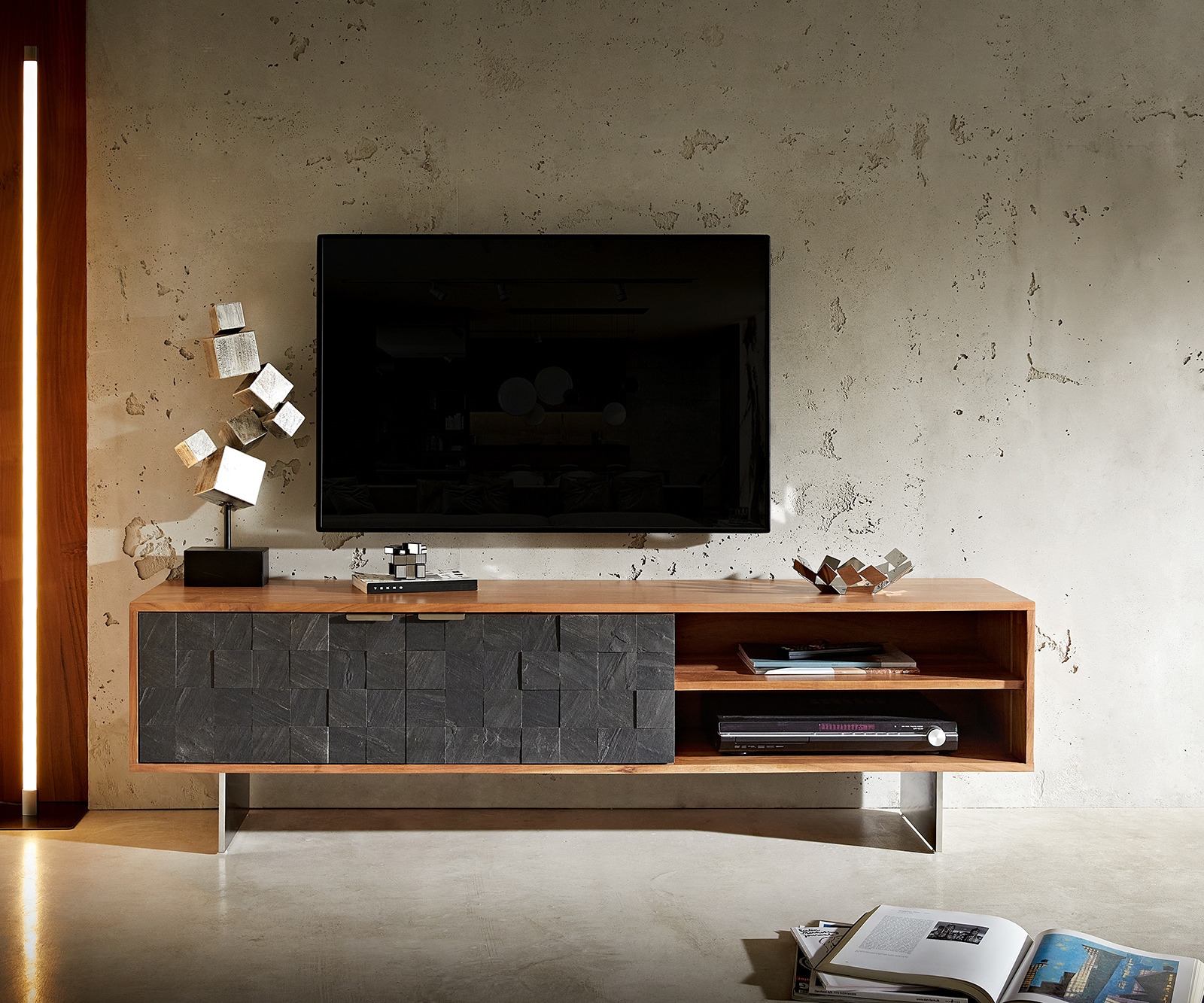 Meuble-TV Teele 160 cm acacia naturel ardoise 2 portes pied flottant inoxydable. 1 Meuble-TV Teele 160 cm acacia naturel ardoise 2 portes pied flottant inoxydable. 1