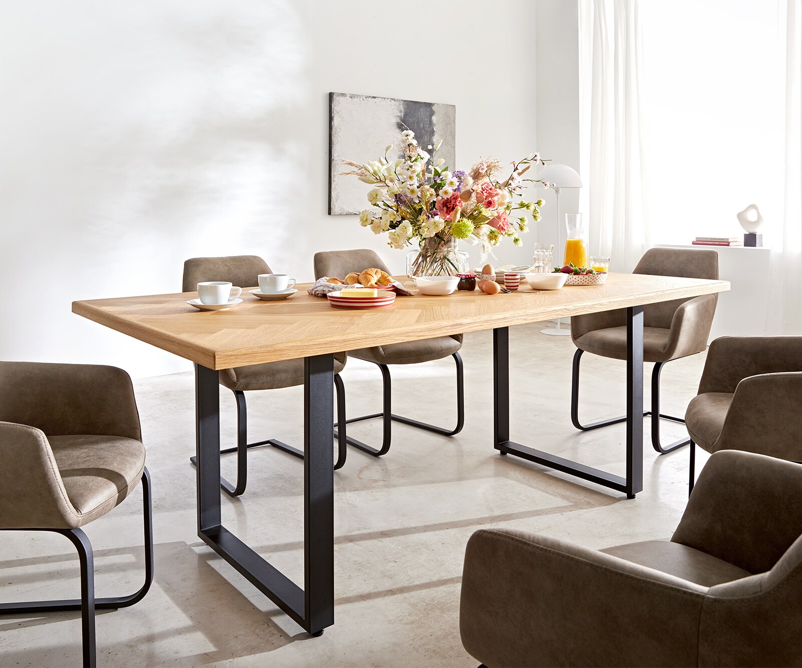 Table à manger Edge-pure 200x100 chêne nature Fishbone patin noir