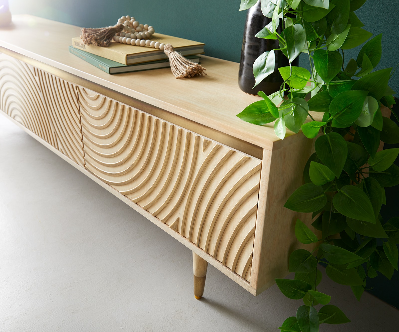 Meuble-TV Budaya 175 cm manguier naturel 3 portes pieds coniques 4 Meuble-TV Budaya 175 cm manguier naturel 3 portes pieds coniques 4