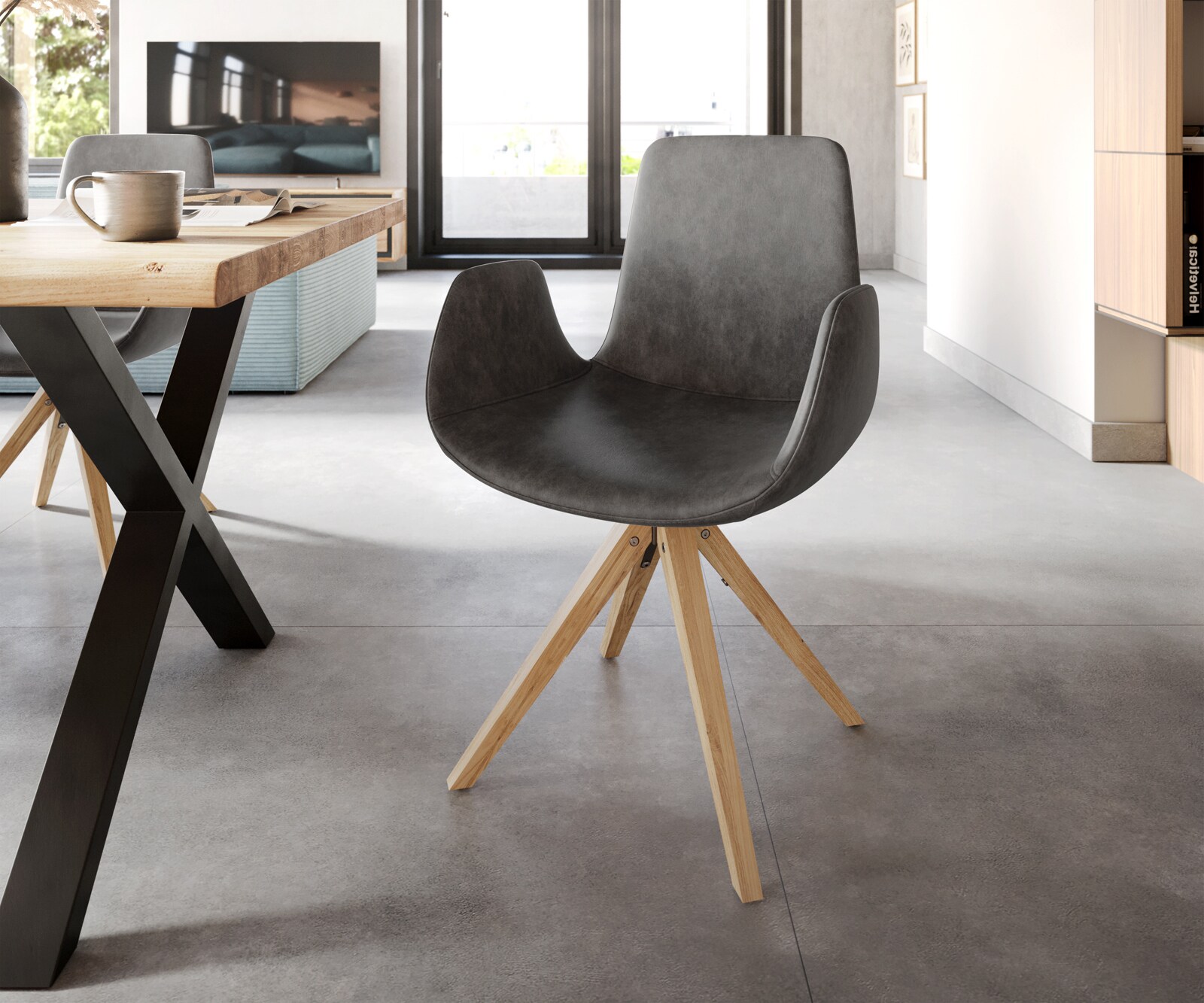 Chaise-de-salle-à-manger Ilia-Flex avec accoudoirs microvelours anthracite vintage pied en bois anguleux naturel 1
