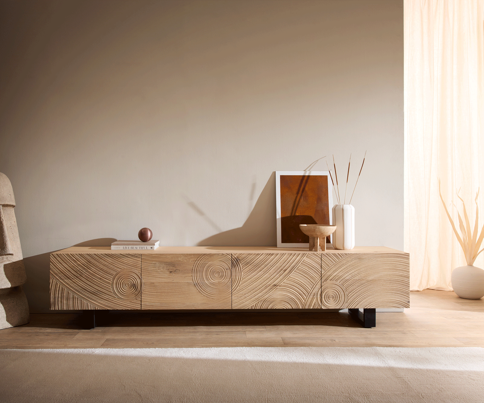 Meuble-TV Ashara 220 cm chêne naturel effet 3D 4 portes patins métal noir 4