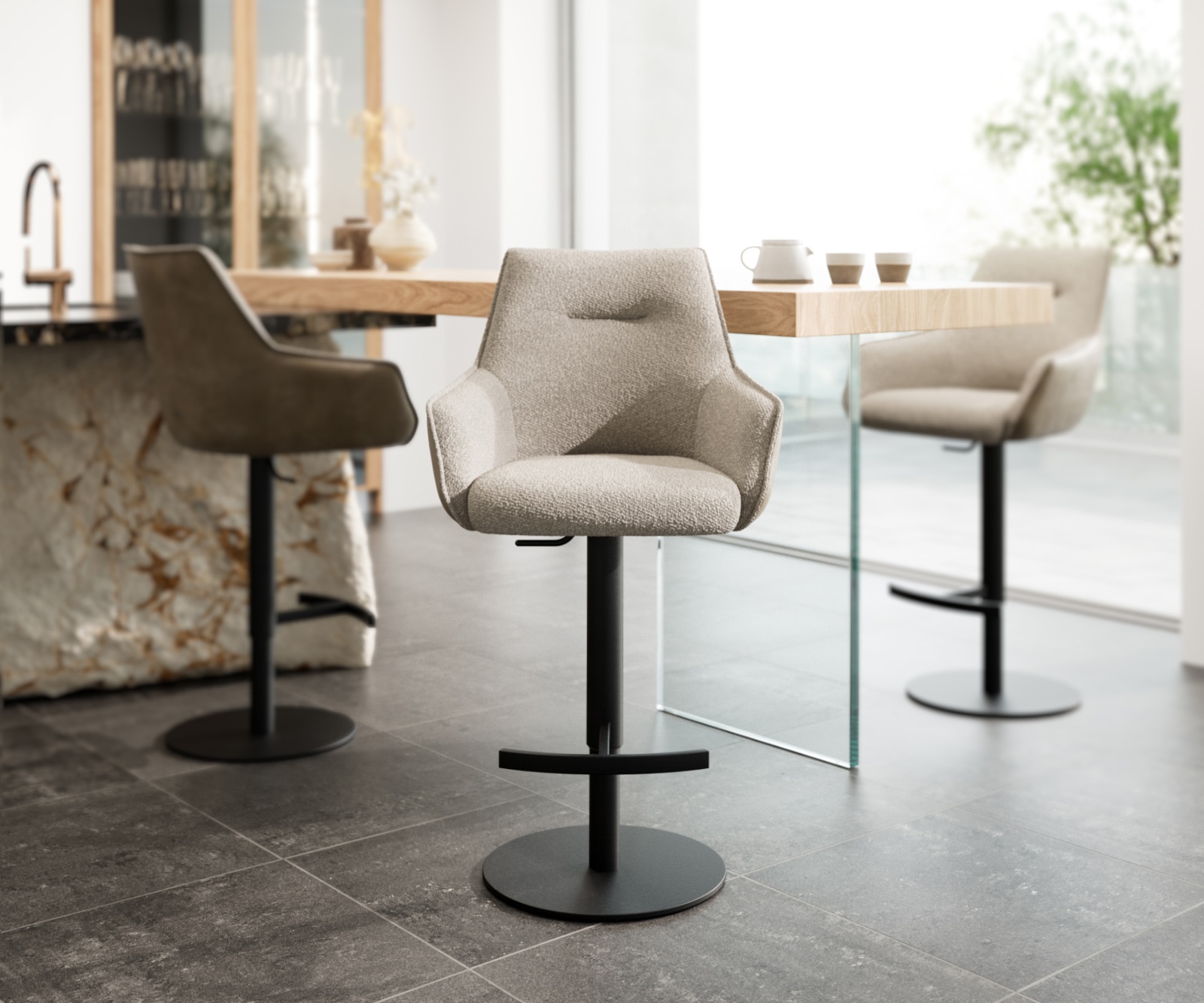 Chaise-de-bar Alja-Flex mélange de matériaux microfibre boue / bouclé boue pied pivotant réglable en hauteur métal noir pivotant ressorts ensachés 3 Chaise-de-bar Alja-Flex mélange de matériaux microfibre boue / bouclé boue pied pivotant réglable en hauteur métal noir pivotant ressorts ensachés 3