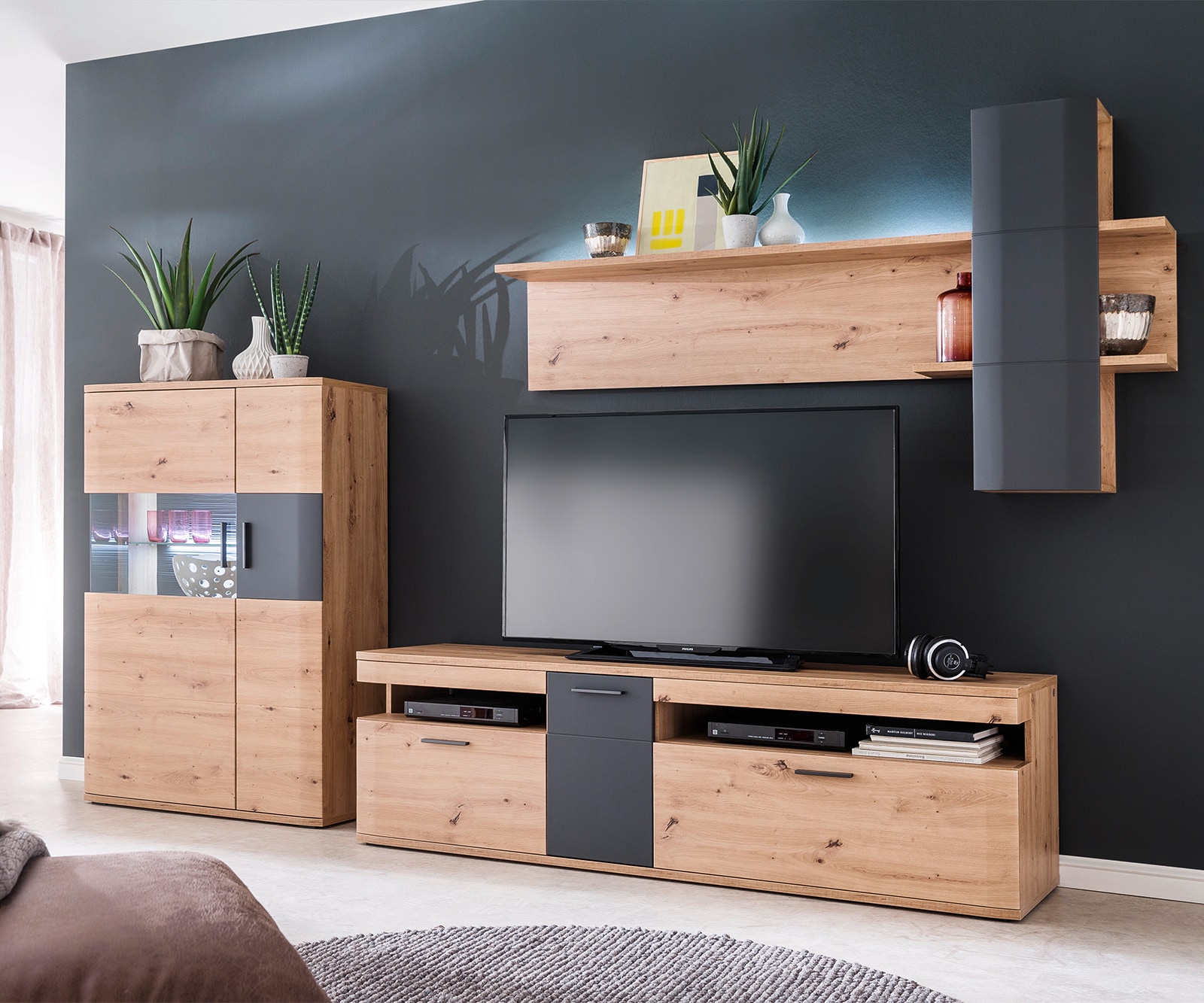 Buffet-haut Farum 90 x 130 cm look chêne 3 portes vitrées  Buffet-haut Farum 90 x 130 cm look chêne 3 portes vitrées