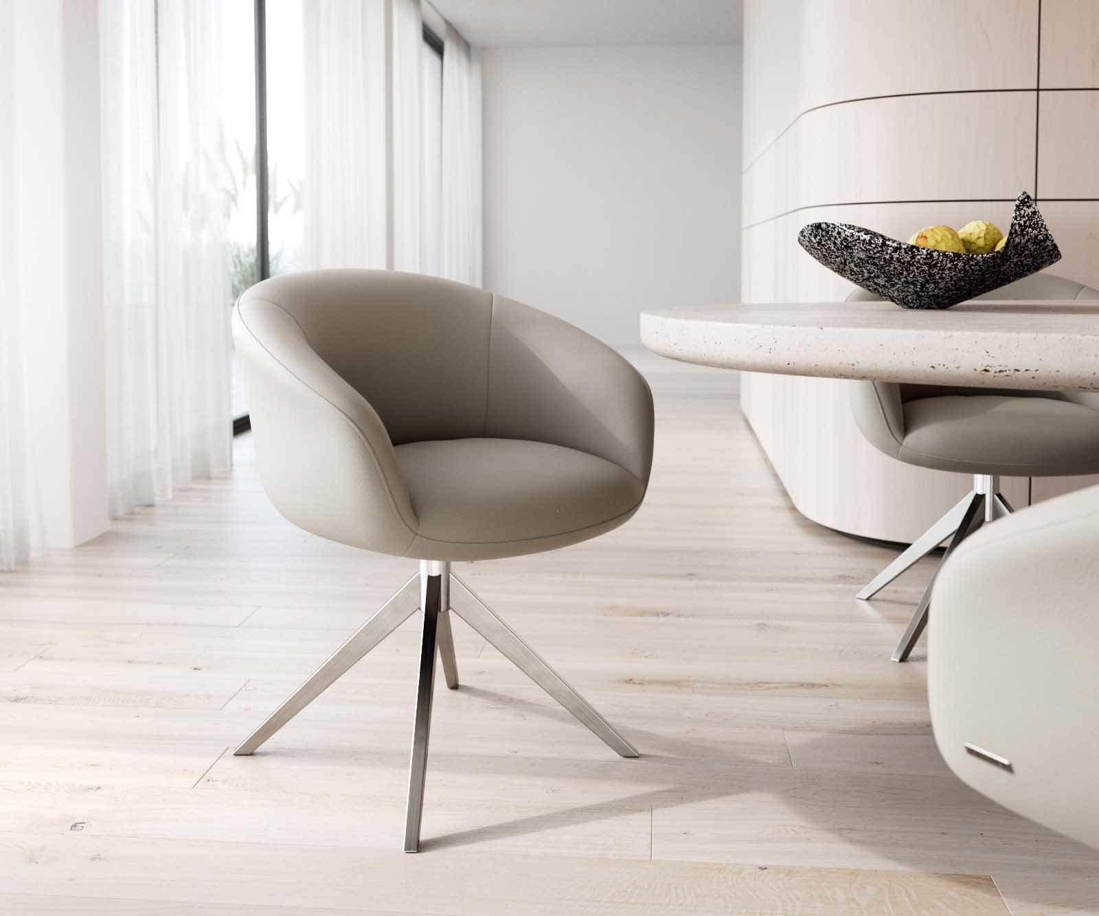 Chaise-pivotante Vinka-Flex avec accoudoirs cuir de vache couleur boue pied croisé large acier inoxydable brossé pivotement sur 360° ressorts ensachés