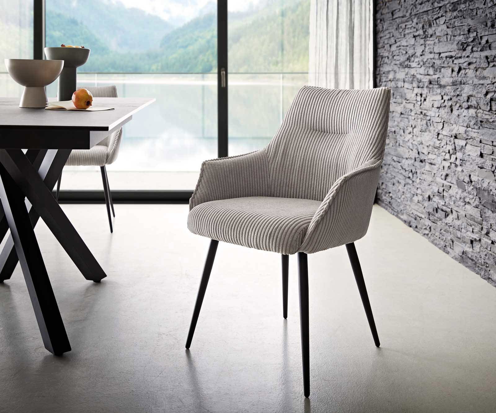 Chaise-de-salle-à-manger Alja-Flex avec accoudoirs côtelé gris argenté 4 pieds coniques noir ressorts ensachés Chaise-de-salle-à-manger Alja-Flex avec accoudoirs côtelé gris argenté 4 pieds coniques noir ressorts ensachés