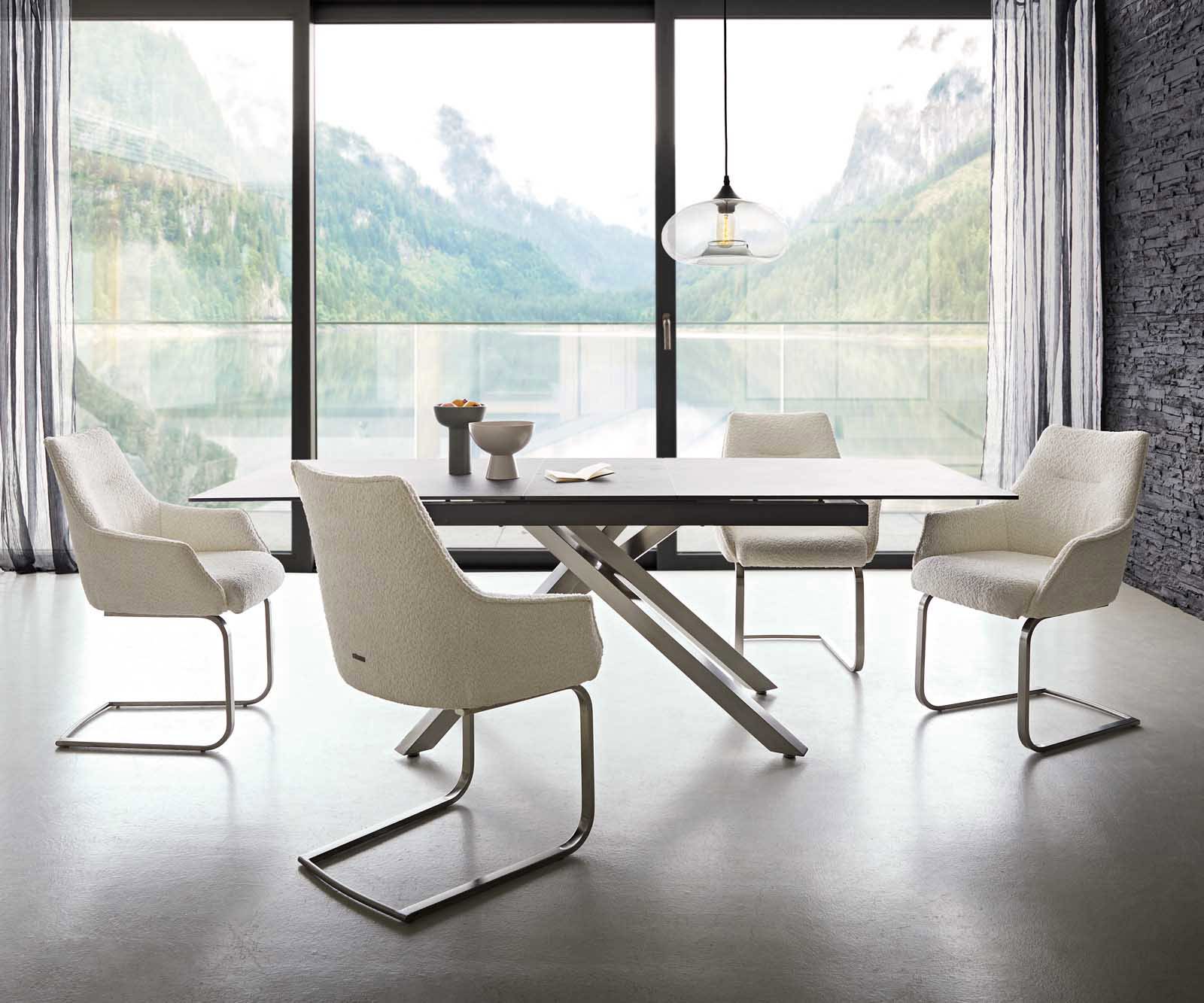 Cantilever Alja-Flex avec accoudoirs bouclé blanc pied cantilever plat acier inoxydable brossé ressorts ensachés 3 Cantilever Alja-Flex avec accoudoirs bouclé blanc pied cantilever plat acier inoxydable brossé ressorts ensachés 3