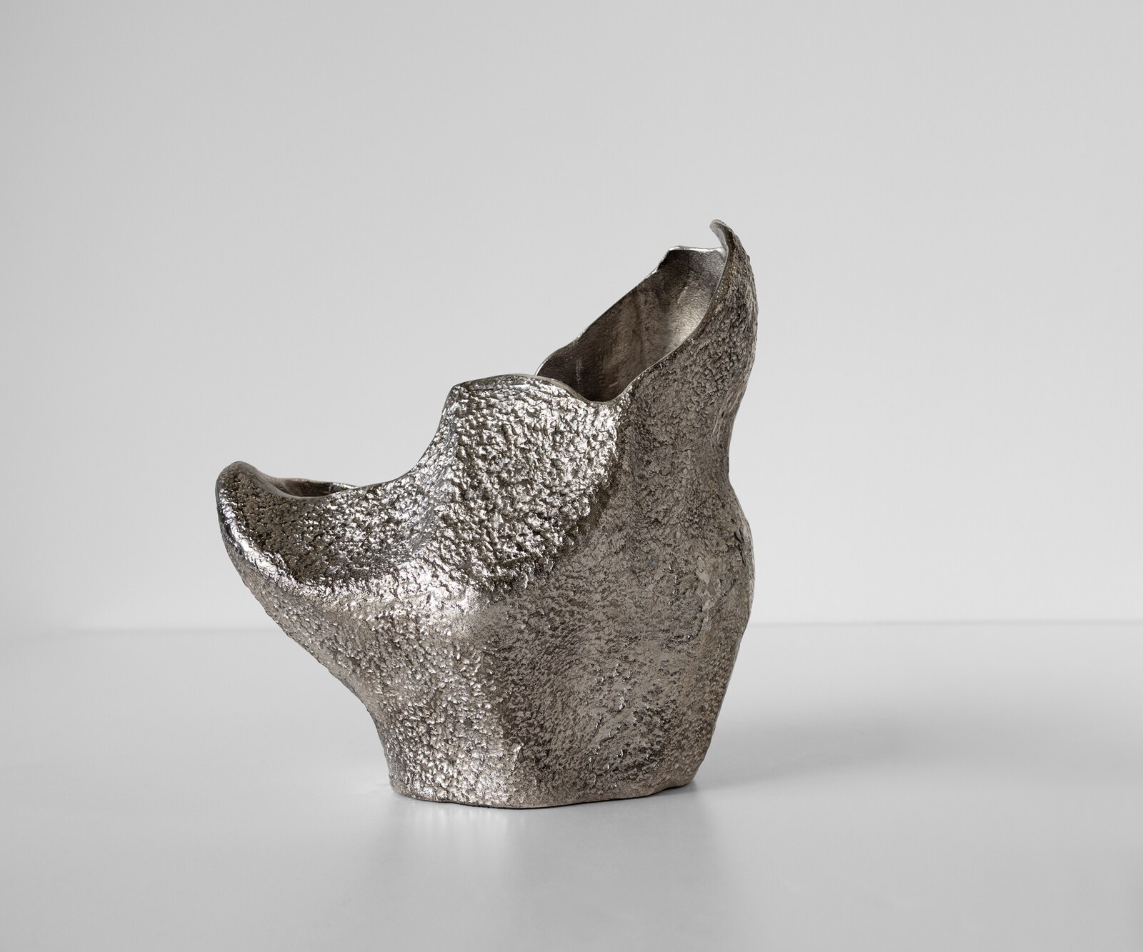 Vase Grotta l31 x P20 x H34 cm Aluminium Platin Fait main 1