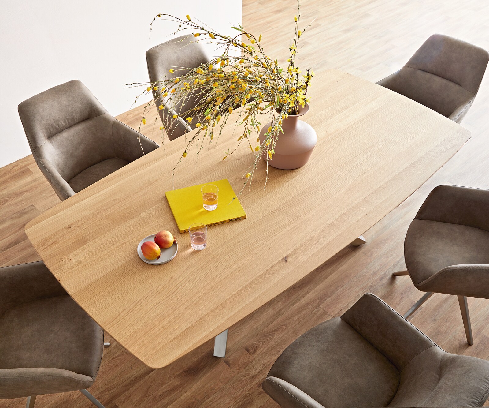 Table à manger Edge Boot 200x100x2,5-3 chêne nature cadre croisé rectangle acier inoxydable bord suisse 1