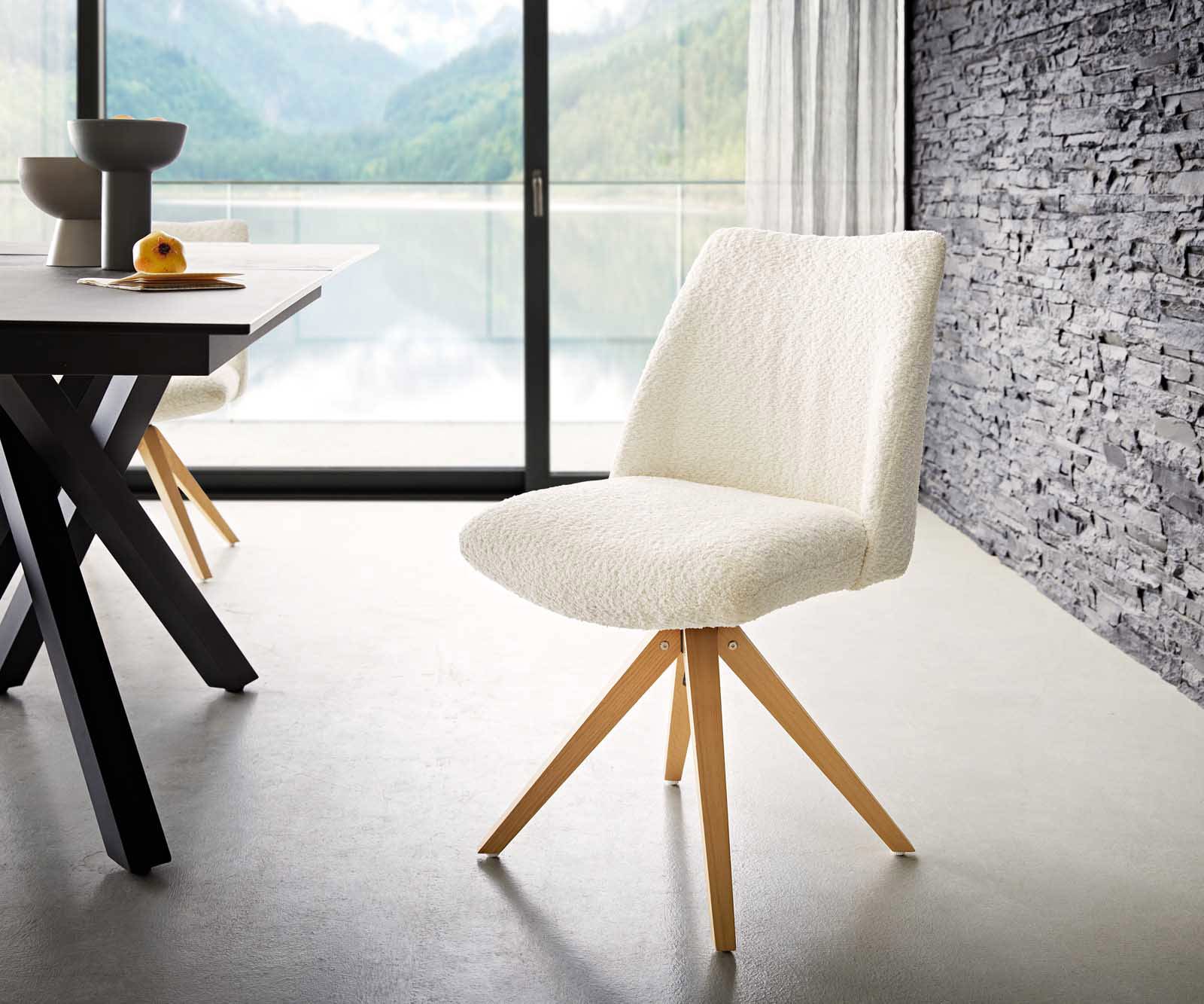 Chaise-pivotante Elso-Flex bouclé blanc pied en bois angulaire naturel pivotement sur 180° ressorts ensachés