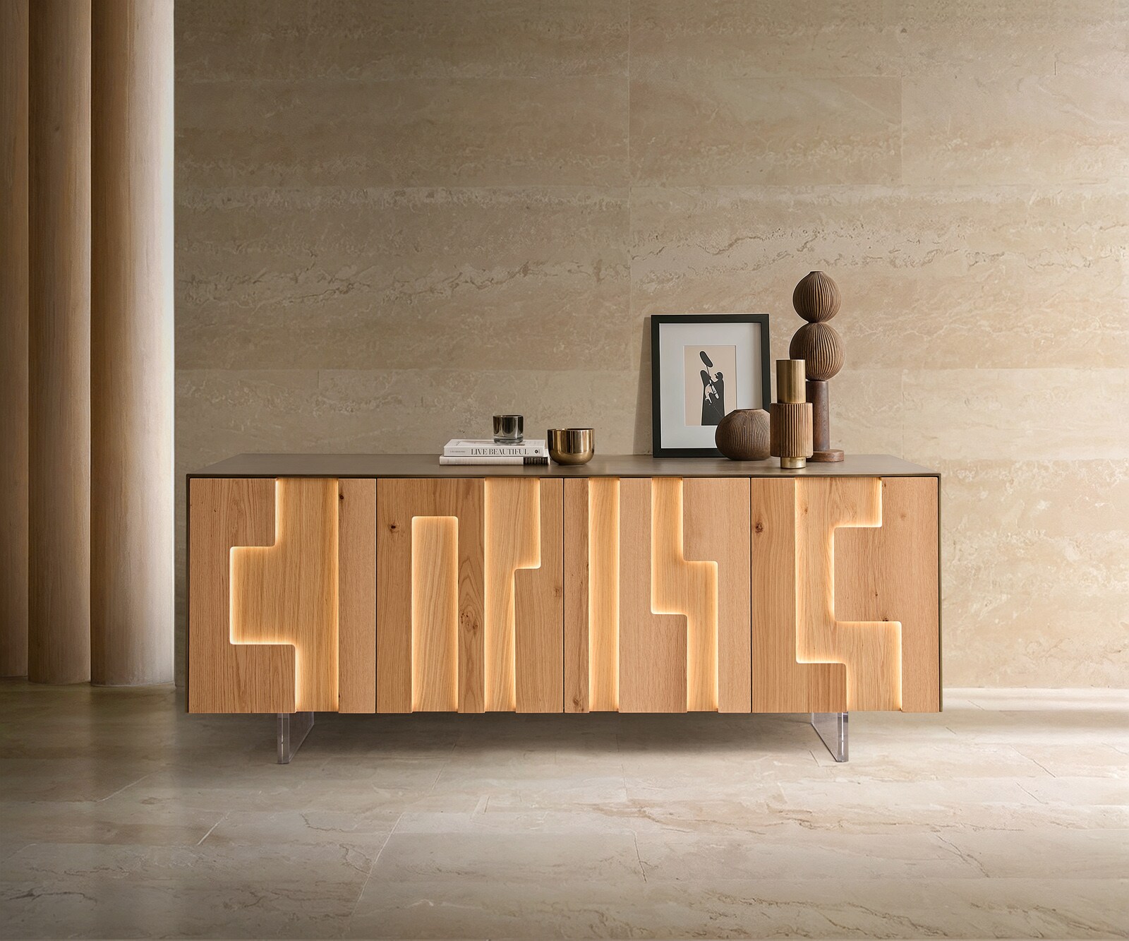 Buffet Taka 200 cm doré métallique 4 portes pied acrylique