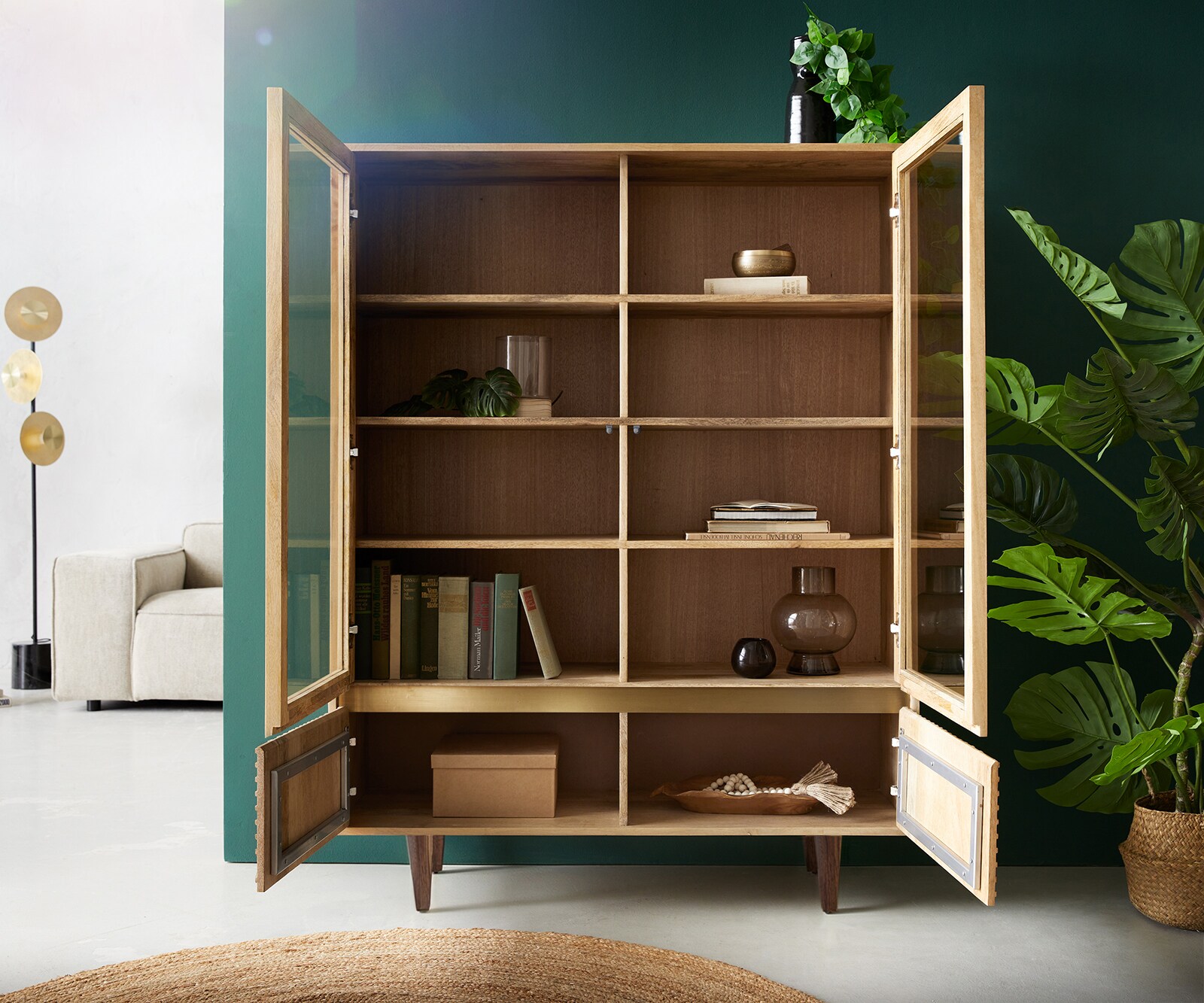 Vitrine Budaya 115x135 cm manguier naturel 4 portes pieds carrés 5
