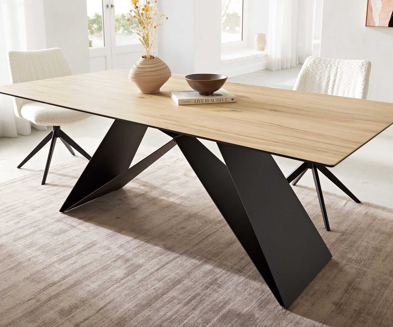 Table à manger Edge 200x100 céramique Laminam® Sabbia couleur chêne cadre en V acier plat noir 6 Table à manger Edge 200x100 céramique Laminam® Sabbia couleur chêne cadre en V acier plat noir 6