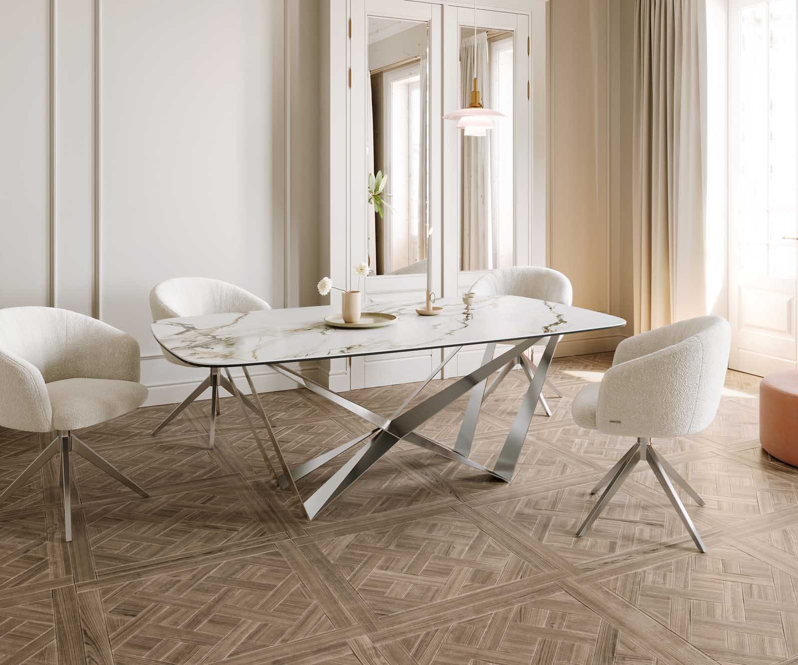 Table à manger Edge en forme de bateau 200x100 céramique Calacatta Luxe blanc-doré-gris Spider acier plat acier inoxydable 6