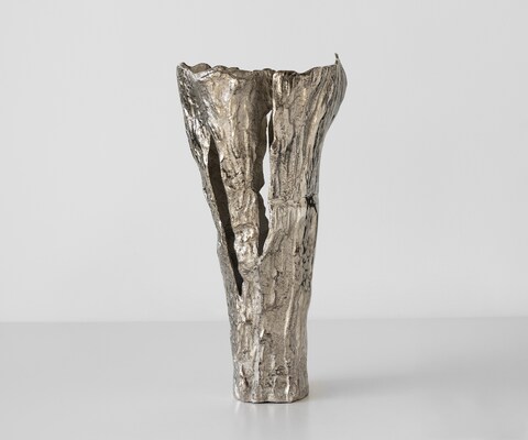 Vase Cortana l31 x P22 x H63 cm Aluminium Platin Fait main