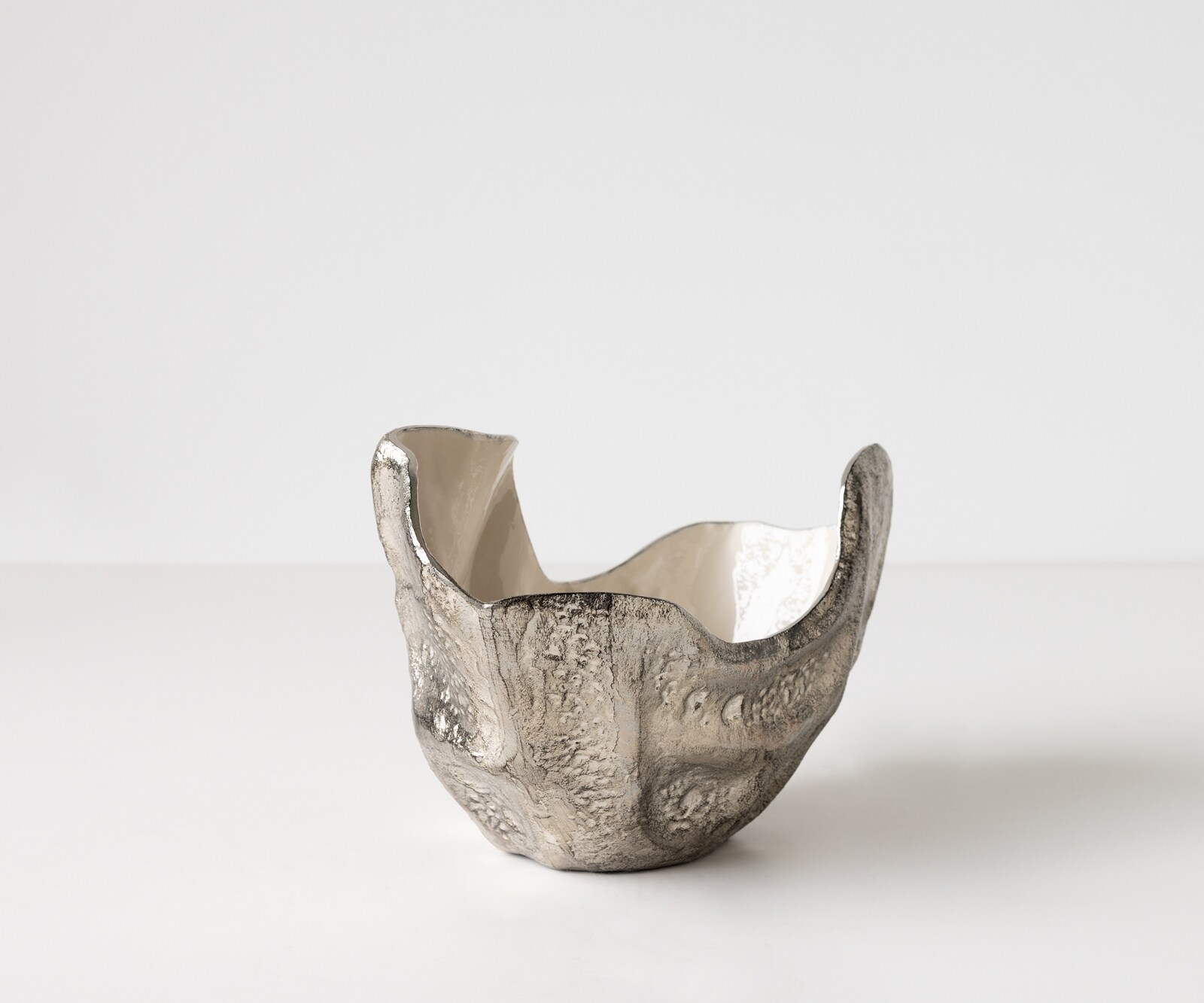 Coupe décorative Valena l33 x P20 x H22 cm Aluminium Platin Opal Faite main 1