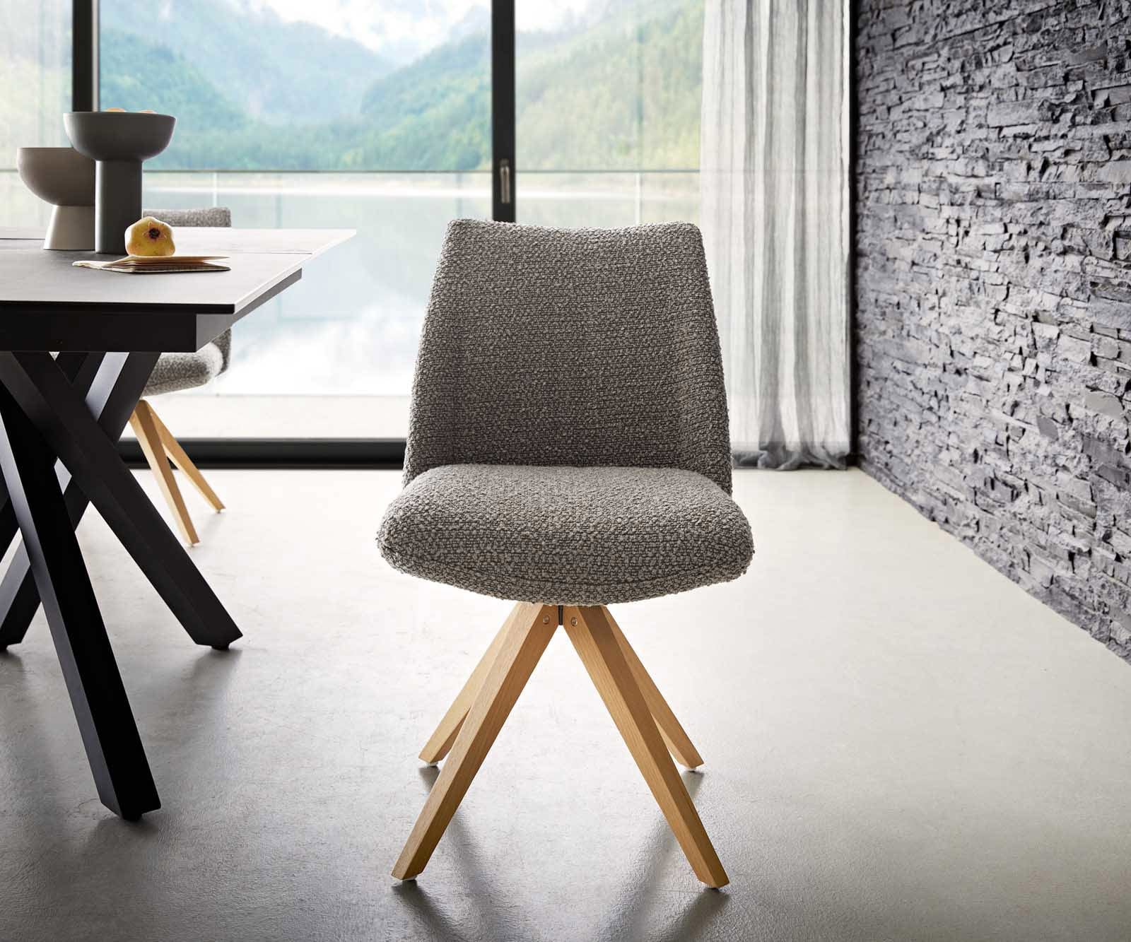 Chaise-pivotante Elso-Flex bouclé gris argenté pied en bois angulaire naturel pivotement sur 180° ressorts ensachés 1 Chaise-pivotante Elso-Flex bouclé gris argenté pied en bois angulaire naturel pivotement sur 180° ressorts ensachés 1