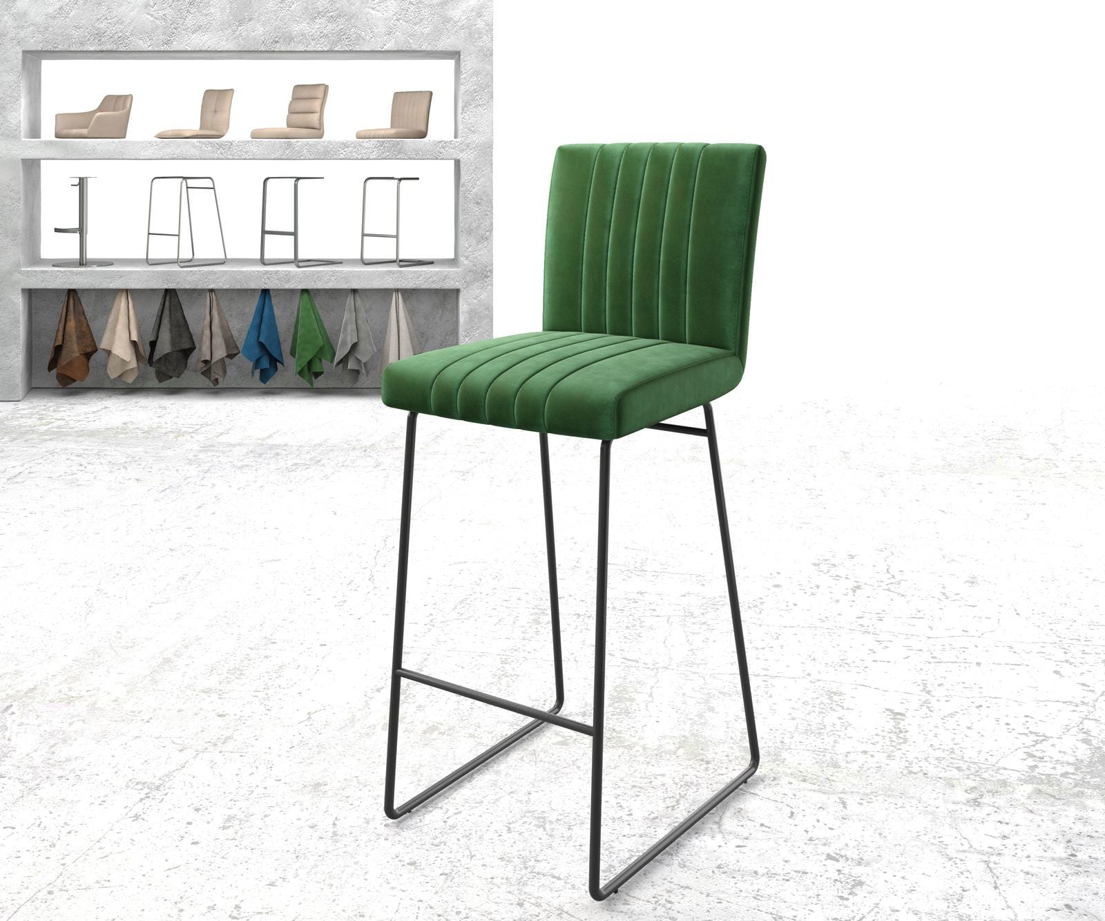 Chaise-de-bar Luiga-Flex velours vert cadre de patins métal Chaise-de-bar Luiga-Flex velours vert cadre de patins métal