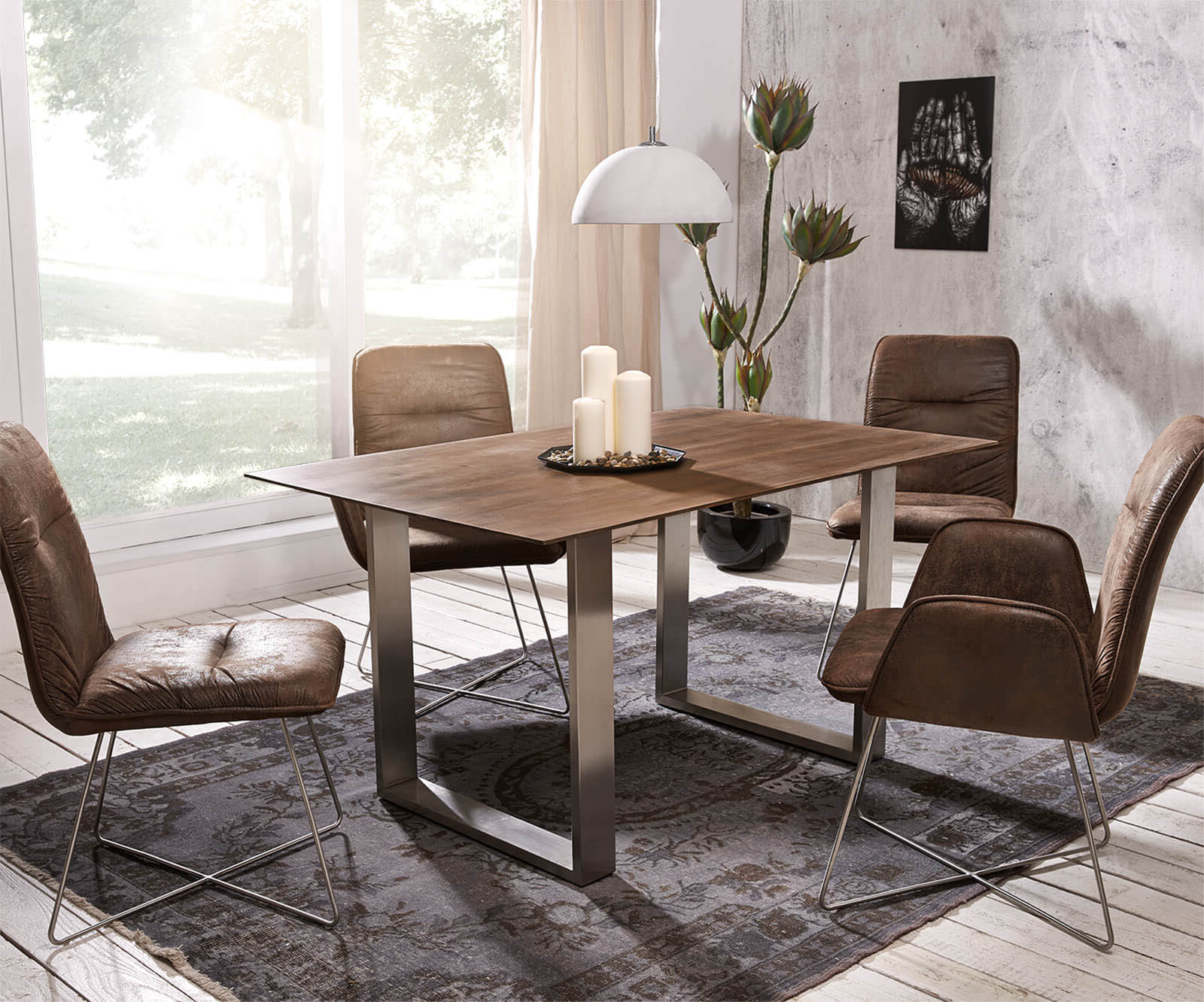 Table-à-manger Swiss-Edge en bois massif 2