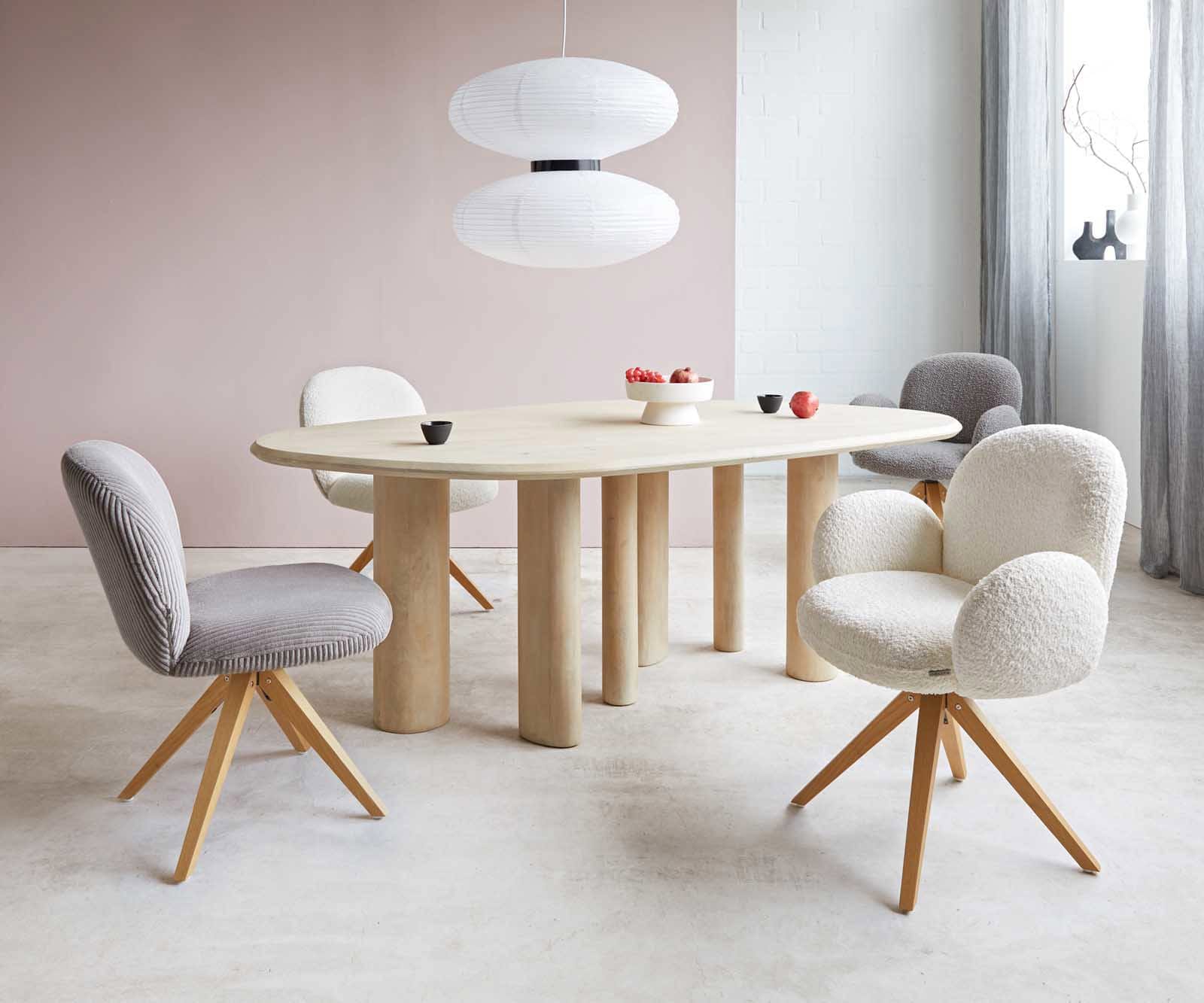 Chaise-pivotante Nube-Flex avec accoudoirs bouclé gris argenté pied en bois angulaire naturel pivotement sur 180° ressorts ensachés 3 Chaise-pivotante Nube-Flex avec accoudoirs bouclé gris argenté pied en bois angulaire naturel pivotement sur 180° ressorts ensachés 3