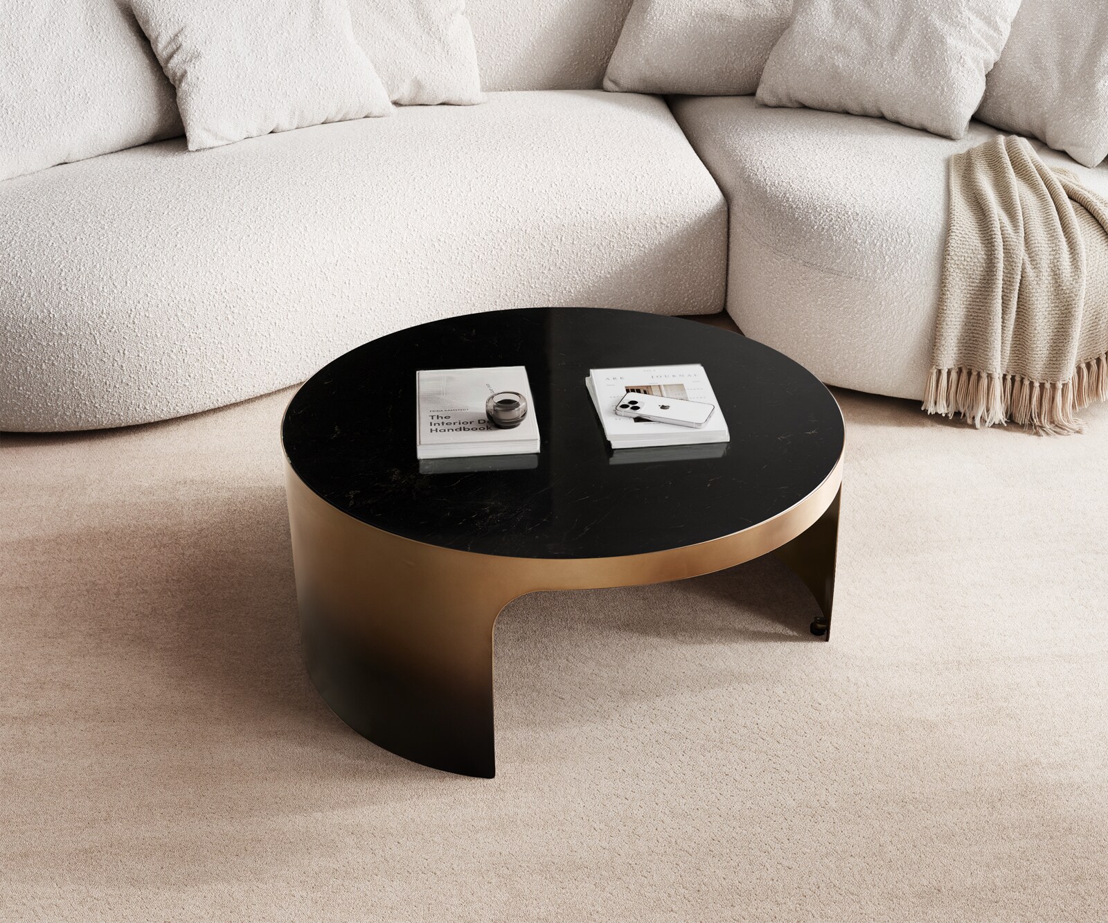 Table-basse Alerio 90 x 90 cm, marbre noir et argent, métal doré, effet ombré 1