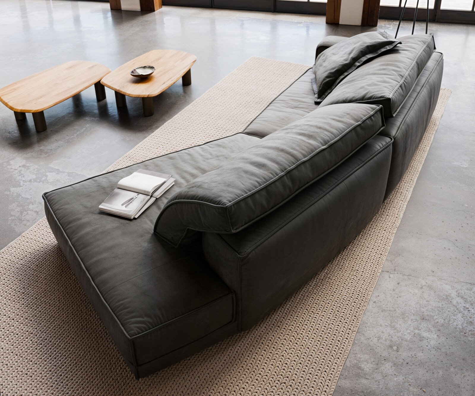 Canapé Snoosh 400x150 cm microfibre noir vintage avec méridienne à droite 3