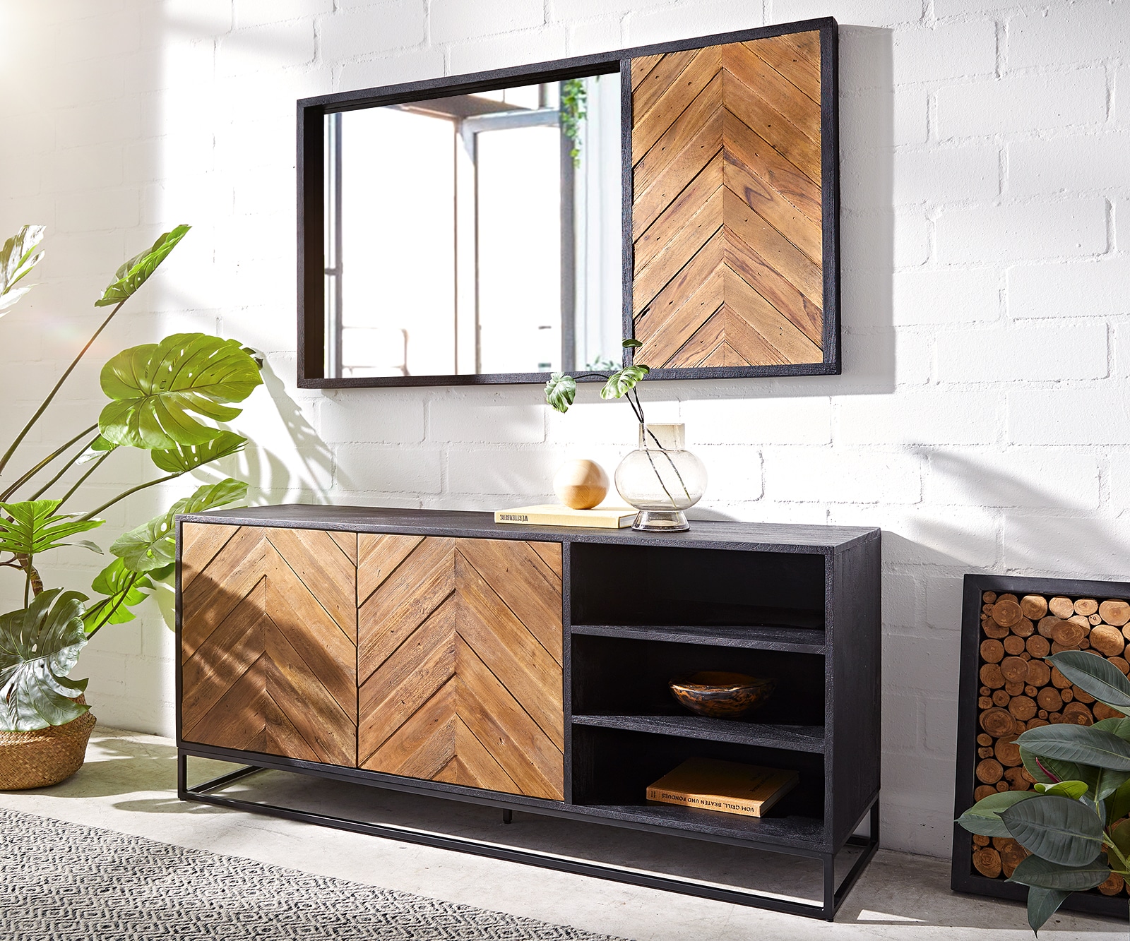 Buffet Famke 145 cm mangue teck 2 portes 3 compartiments Buffet Famke 145 cm mangue teck 2 portes 3 compartiments