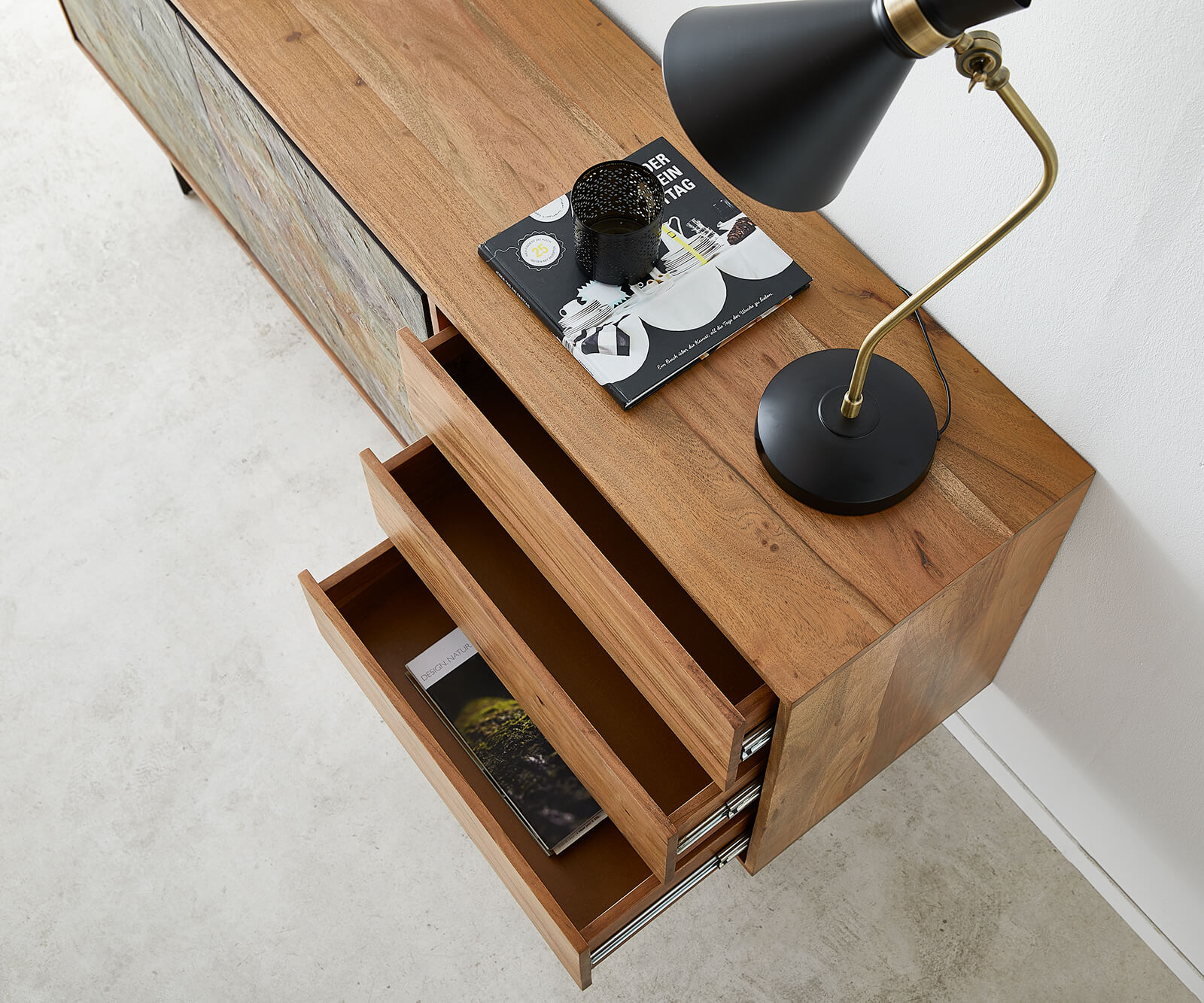 Commode Juwelo 175 cm acacia naturel avec placage de pierre 6