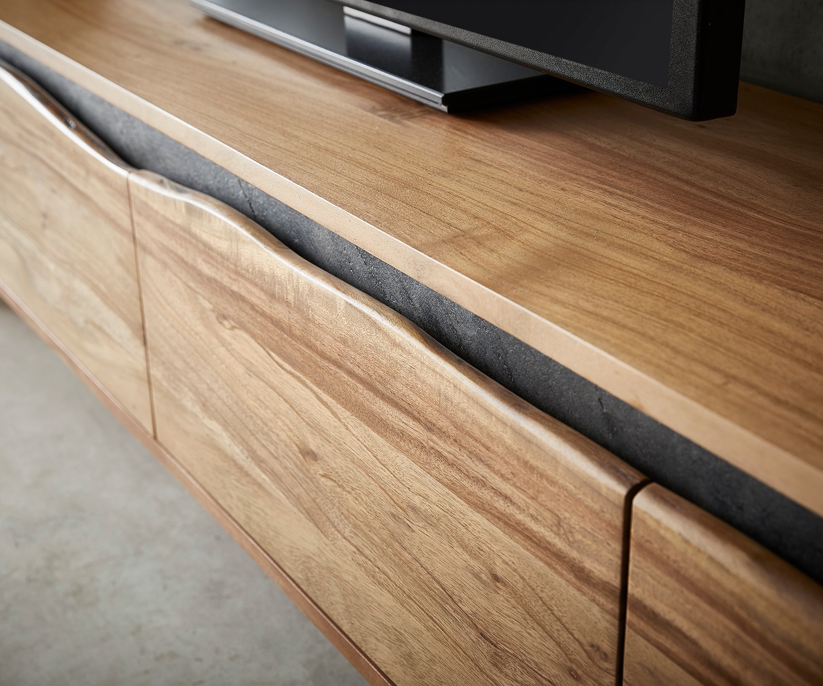 Meuble-TV Stonegrace 220x35 cm acacia nature 4 portes tronc d'arbre 3 Meuble-TV Stonegrace 220x35 cm acacia nature 4 portes tronc d'arbre 3