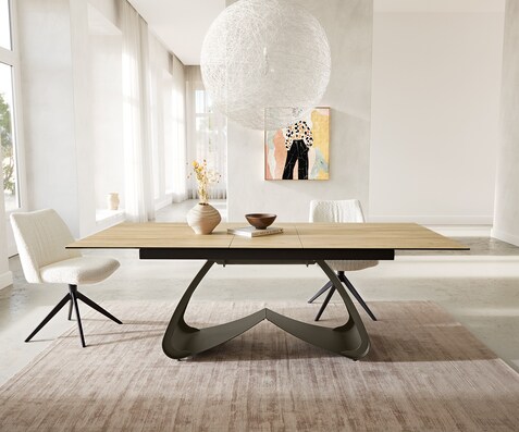 Table à manger Edge 180-220x100 Céramique Laminam® Sabbia Couleur chêne cadre en W Effet Titane Extensible