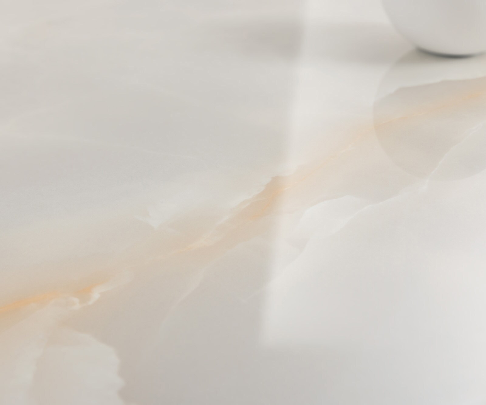 Table à manger Edge Boot 270x120 cm Céramique Iris FMG Onice Grigio piètement en verre 4