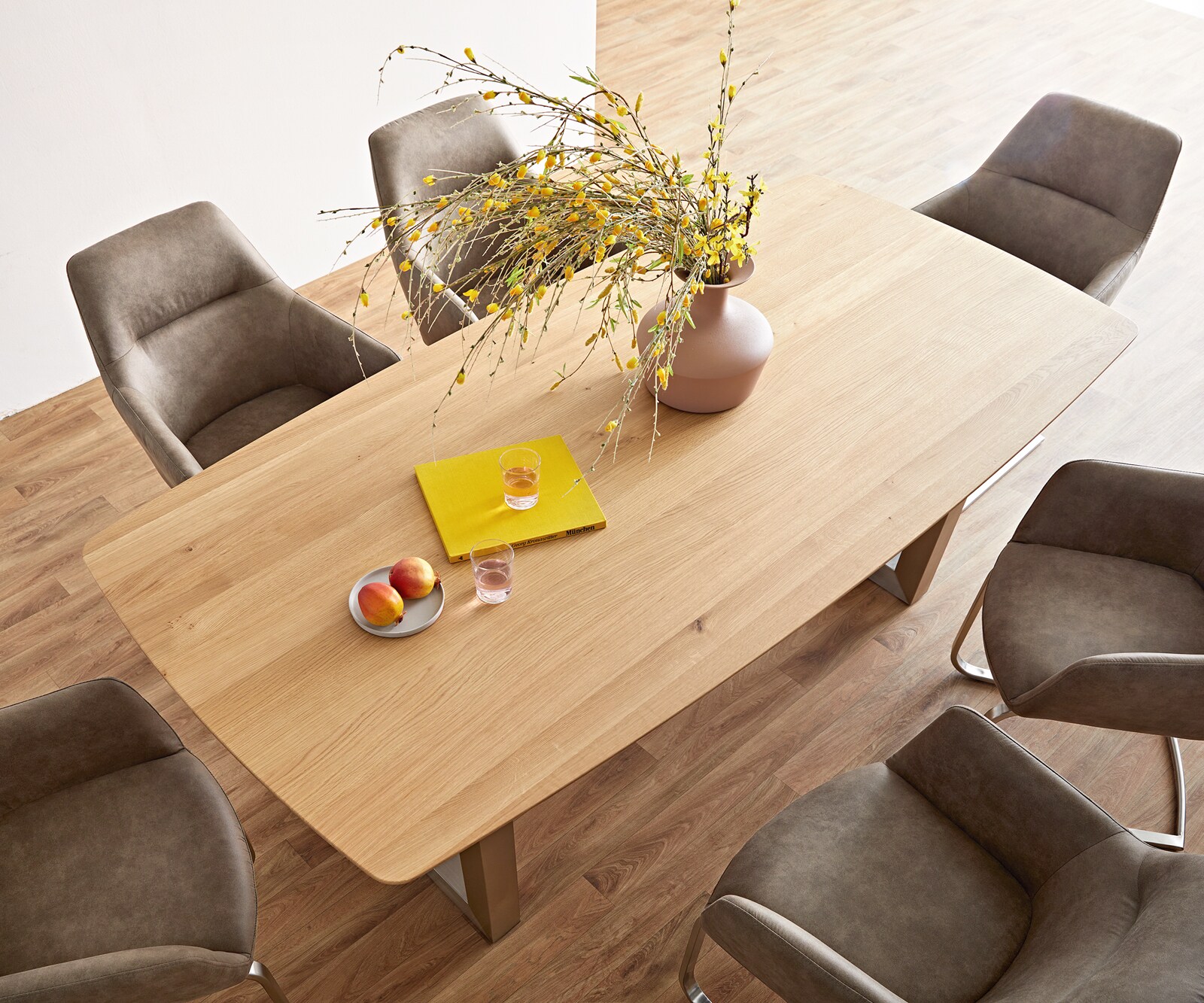 Table à manger Edge Boot 200x100x2,5-3 chêne nature acier inoxydable large bord suisse 1