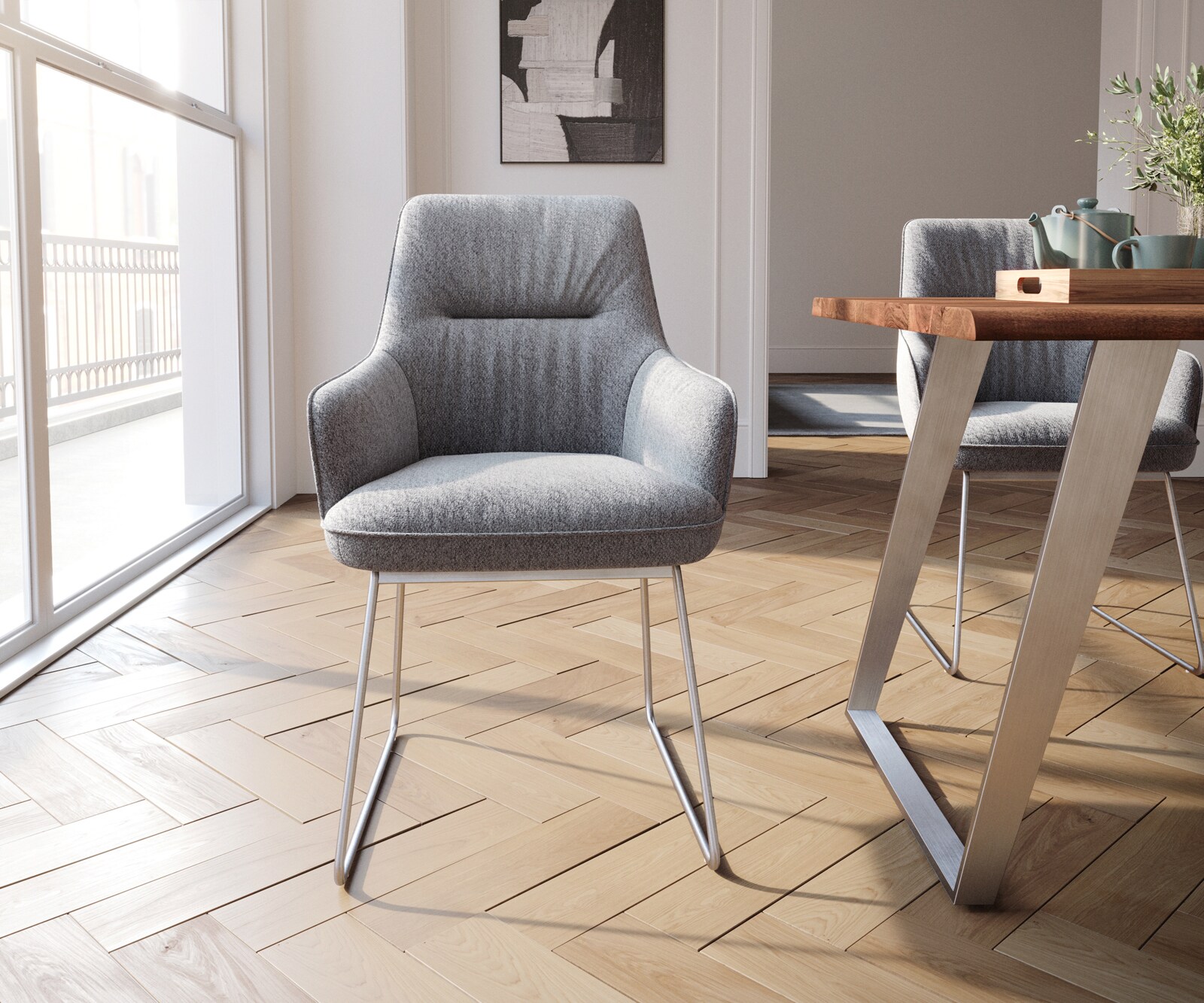 Chaise-de-salle-à-manger Zelia-Flex avec accoudoirs tissu texturé gris clair pied trapèze acier inoxydable brossé ressorts ensachés 1 Chaise-de-salle-à-manger Zelia-Flex avec accoudoirs tissu texturé gris clair pied trapèze acier inoxydable brossé ressorts ensachés 1