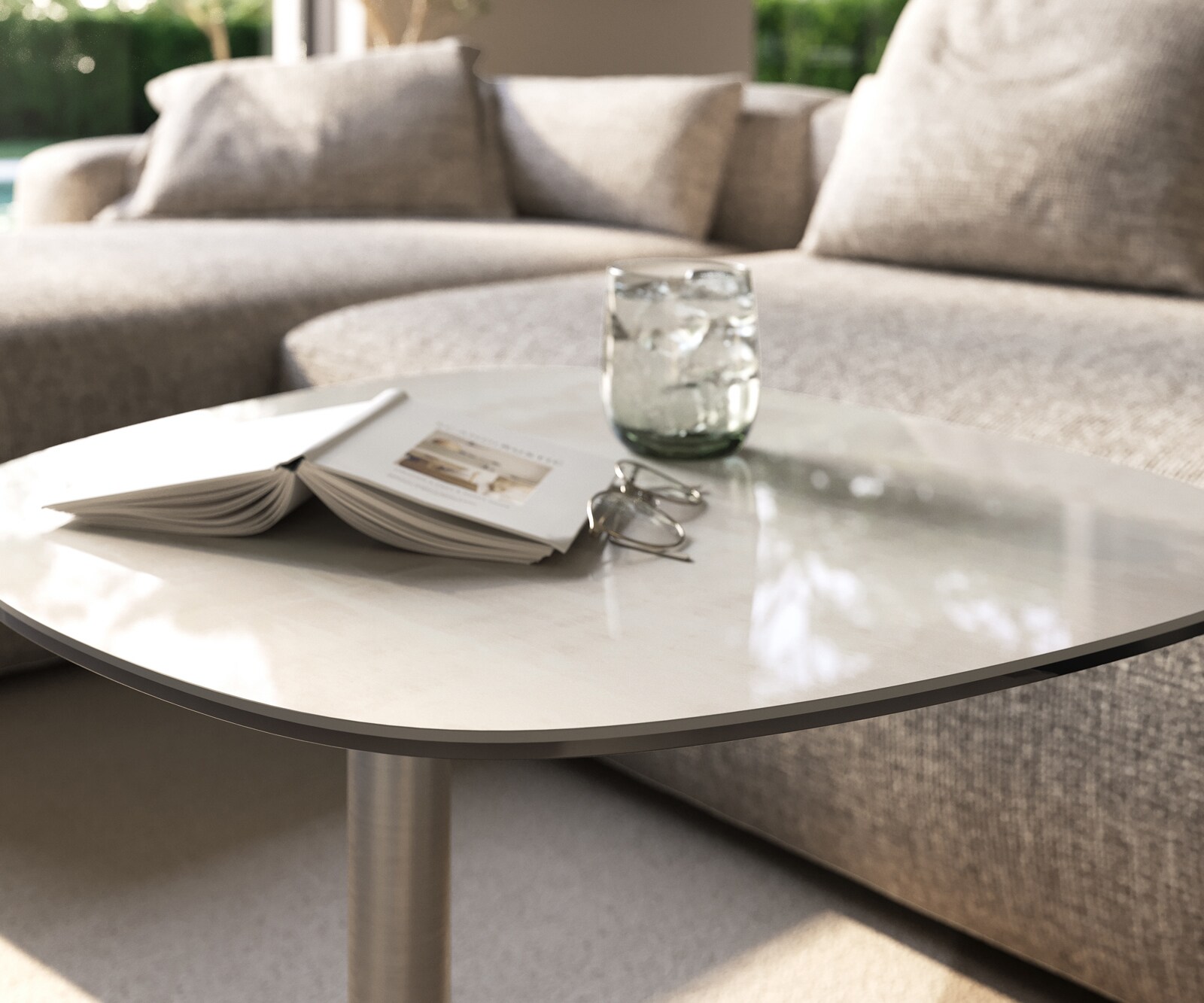 table d’appoint Edge forme bateau 60x60 cm céramique Onyx Champagne Eleny acier inoxydable brossé 5