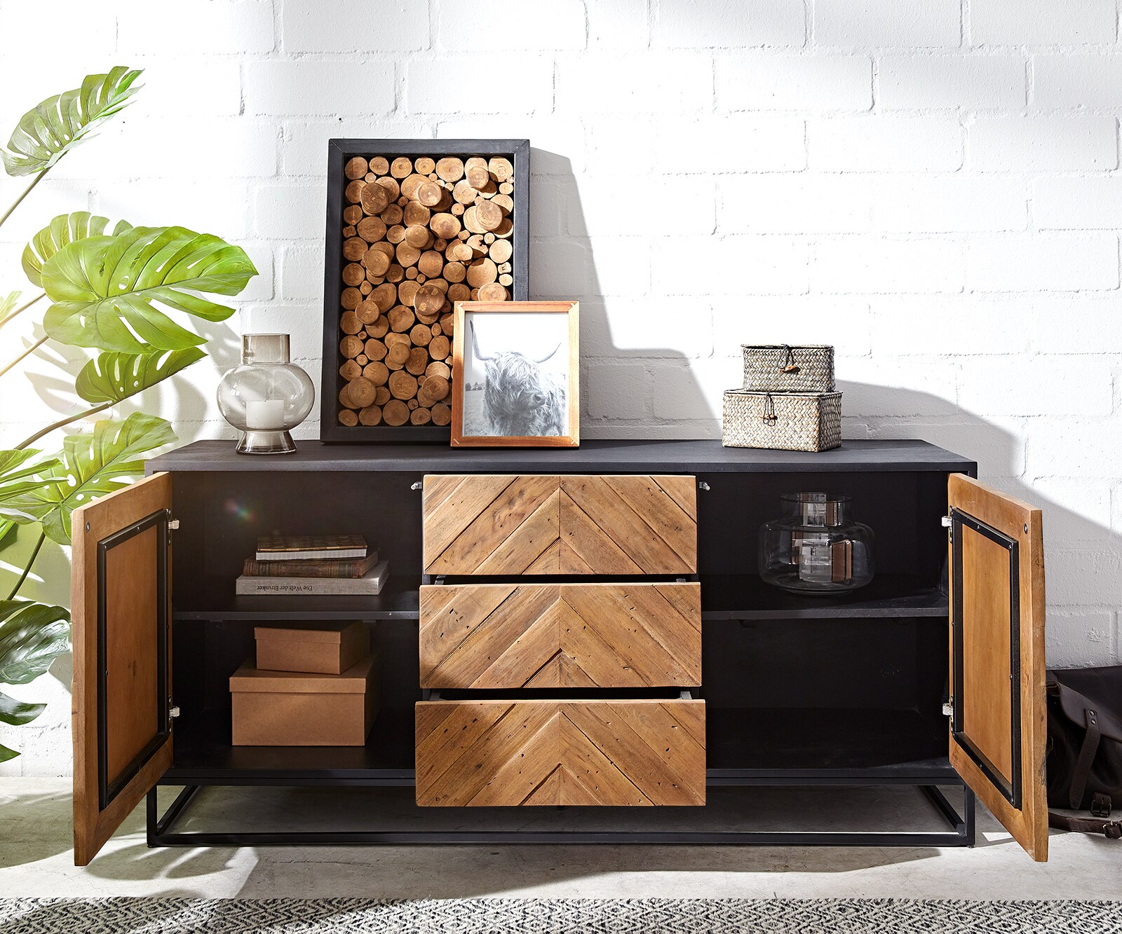 Buffet Famke 145 cm Manguier Teck 2 portes 3 tiroirs 3