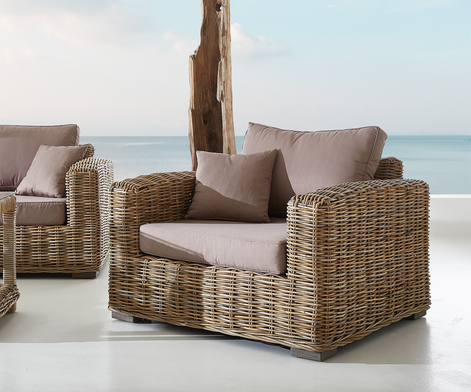  Chaise-Longue Nizza nature en rotin avec coussin blanc outdoor 5