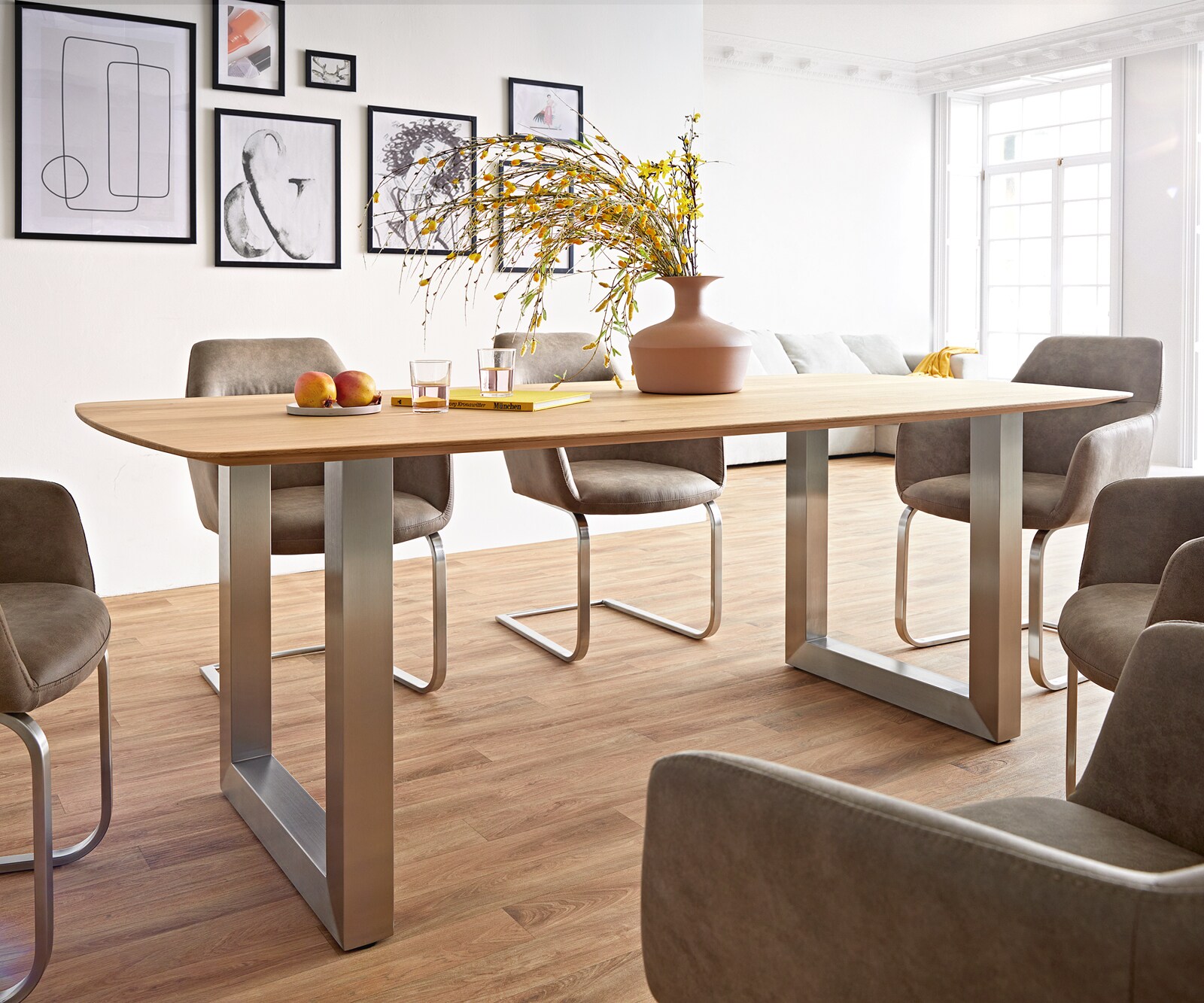 Table à manger Edge Boot 200x100x2,5-3 chêne nature acier inoxydable large bord suisse