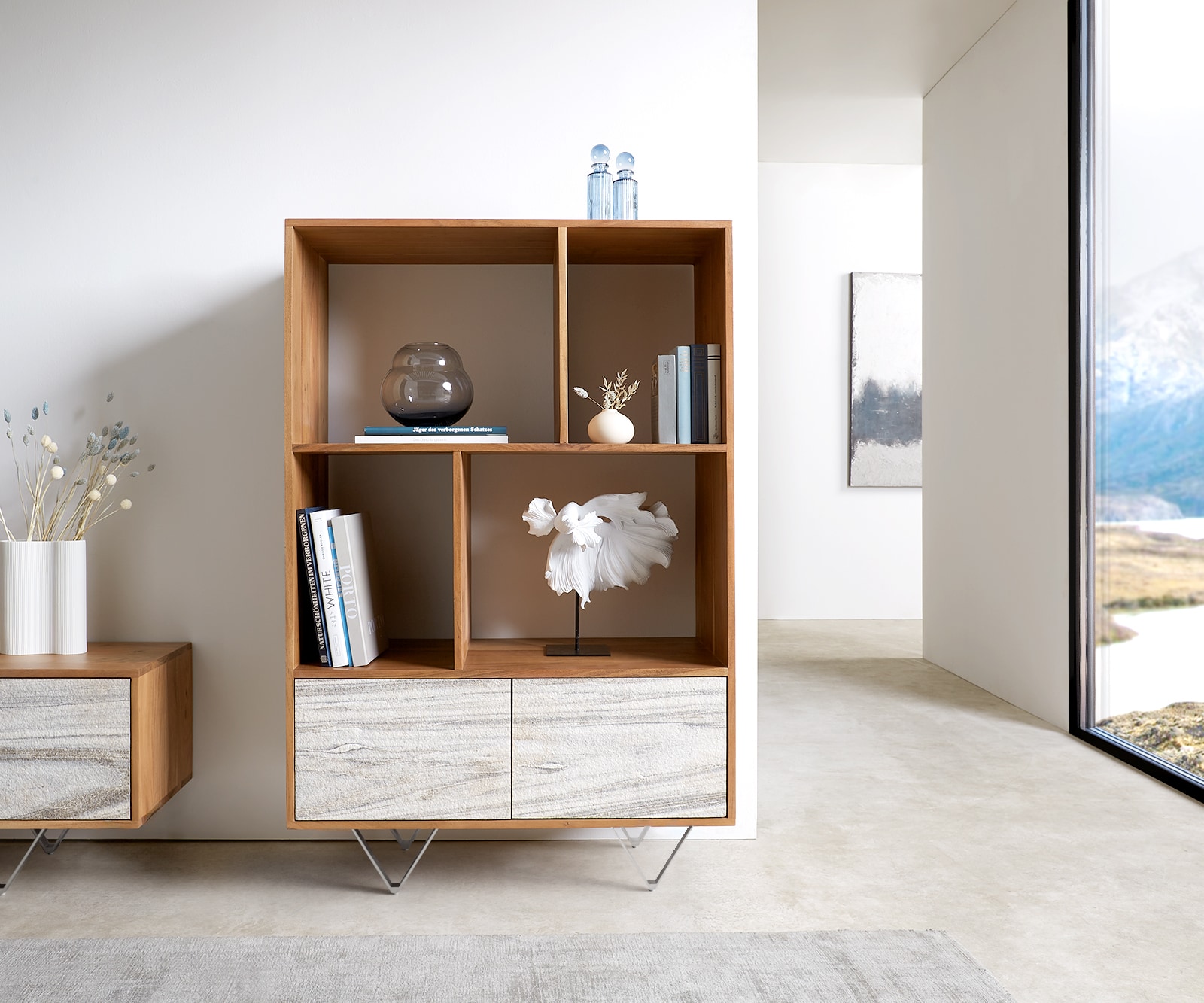 Bibliothèque Kleo 90x130 cm acacia naturel 2 portes pieds en V inox 1 Bibliothèque Kleo 90x130 cm acacia naturel 2 portes pieds en V inox 1